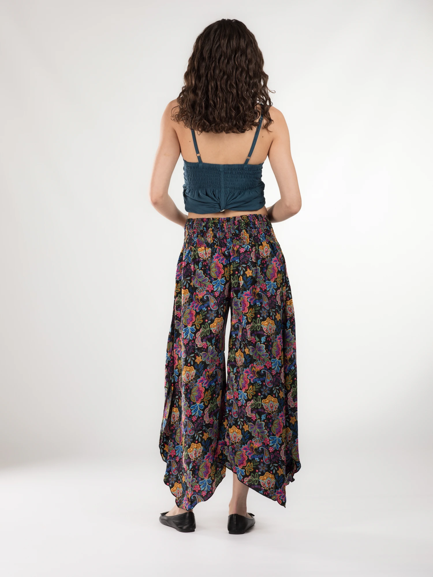 Pantaloni Petal Tips din material fluid - Model 71 [4]