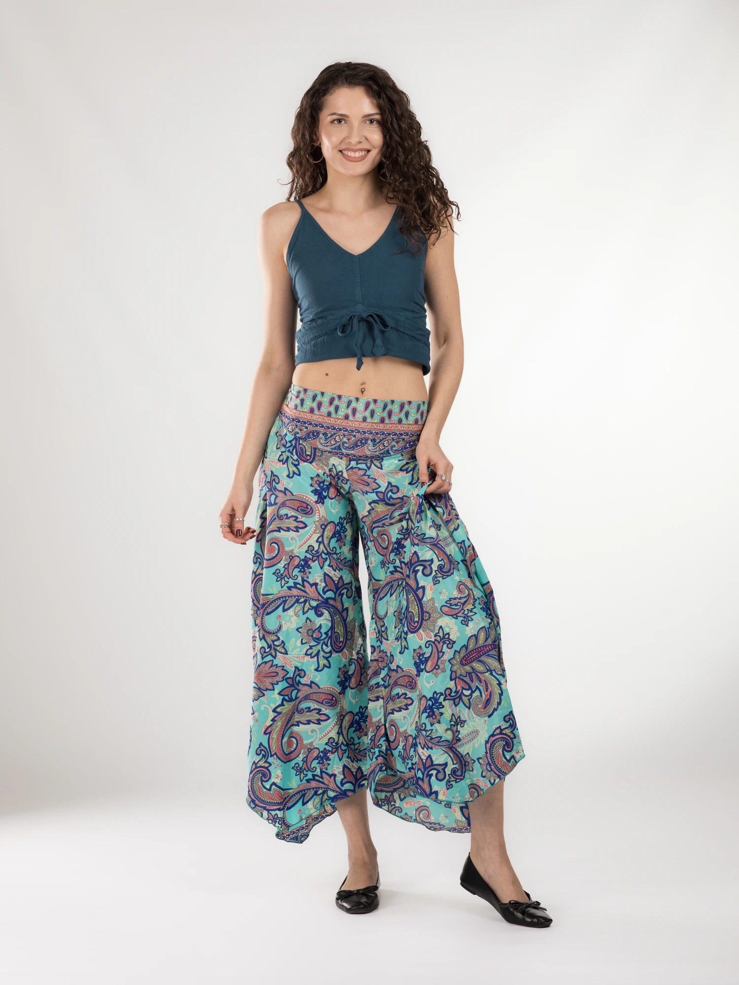 Pantaloni Petal Tips din material fluid - Model 86 [2]