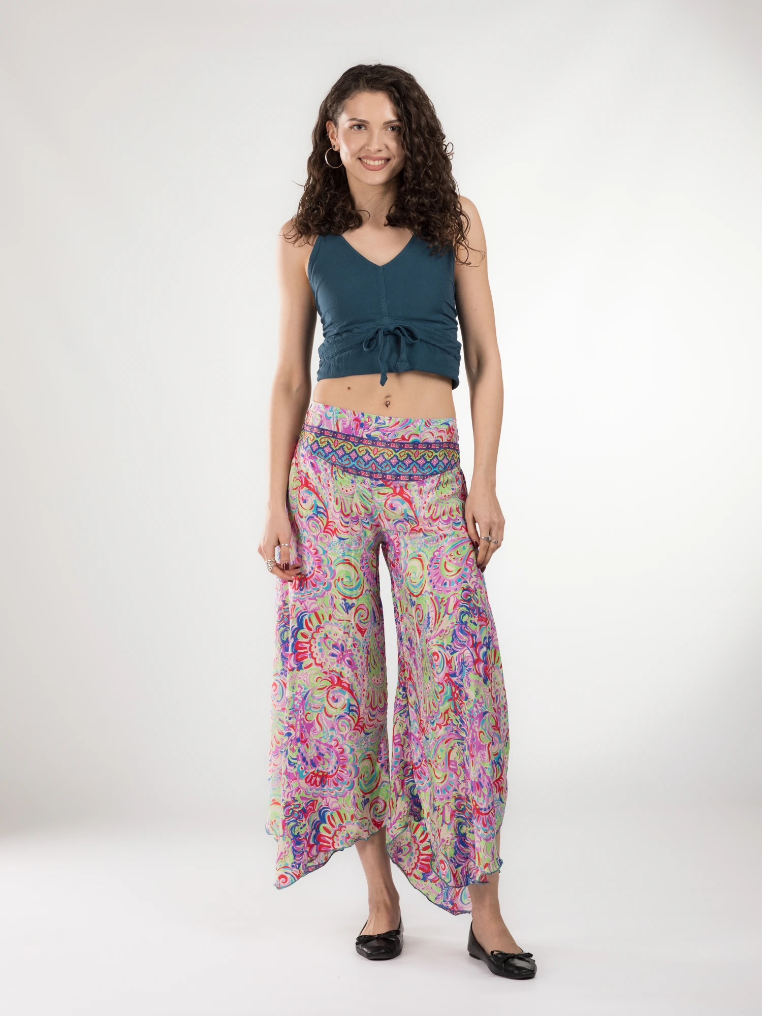 Pantaloni Petal Tips din material fluid - Model 89 [2]