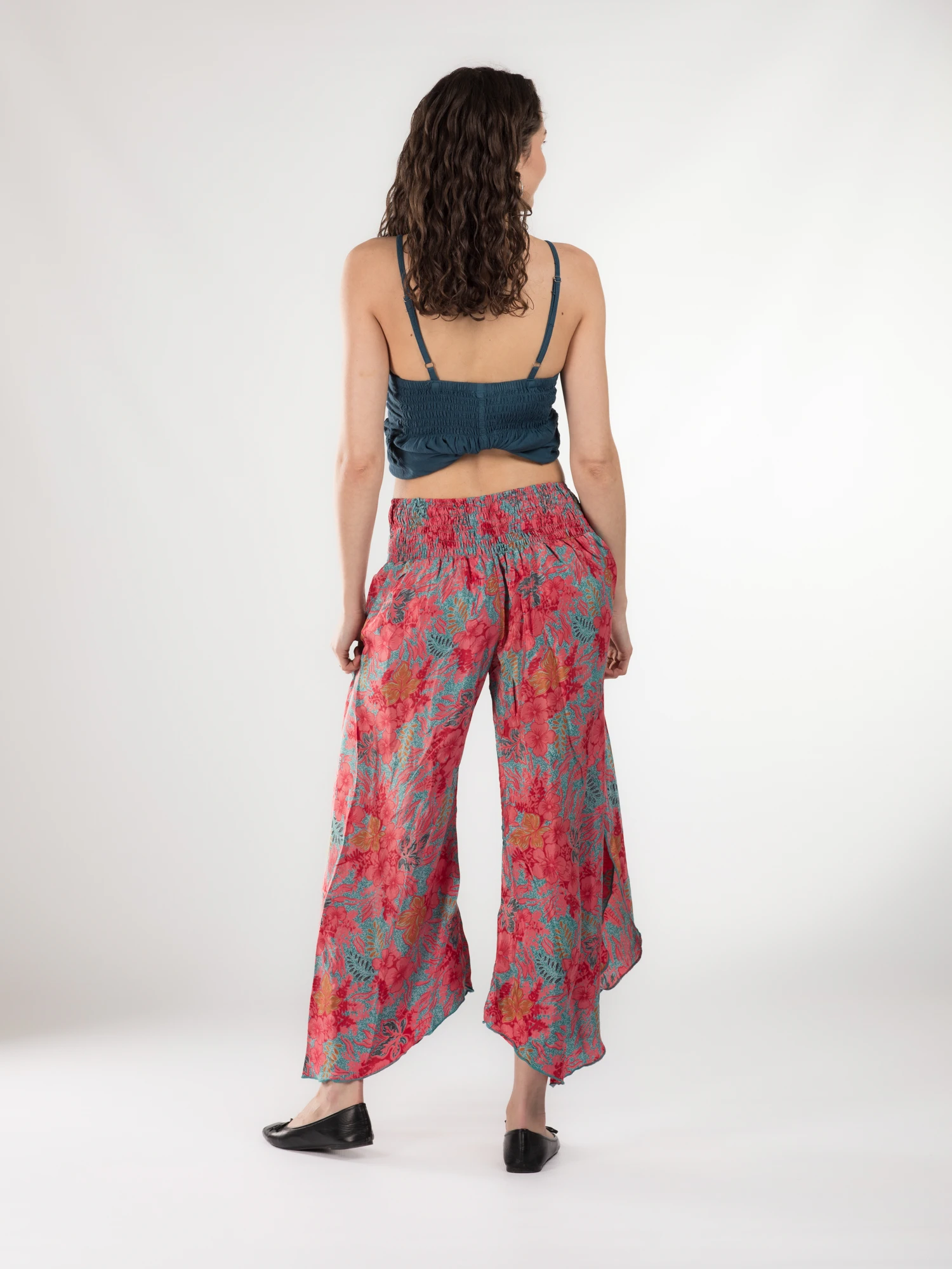 Pantaloni Petal Tips din material fluid - Model 90 [4]