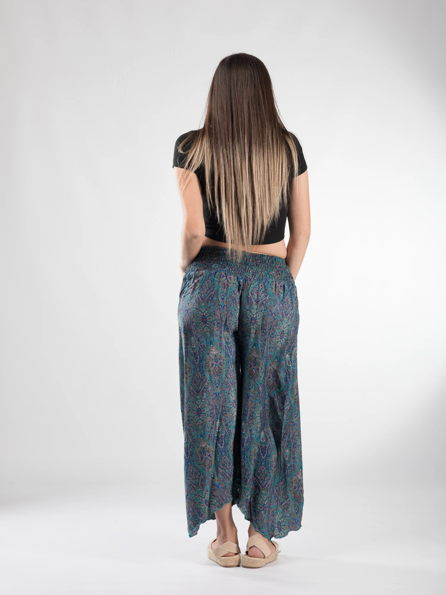 Pantaloni Petal Tips din material fluid - Model 91 [4]