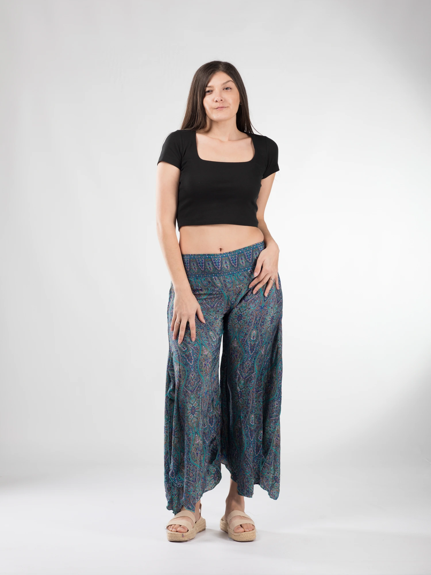 Pantaloni Petal Tips din material fluid - Model 91 [2]