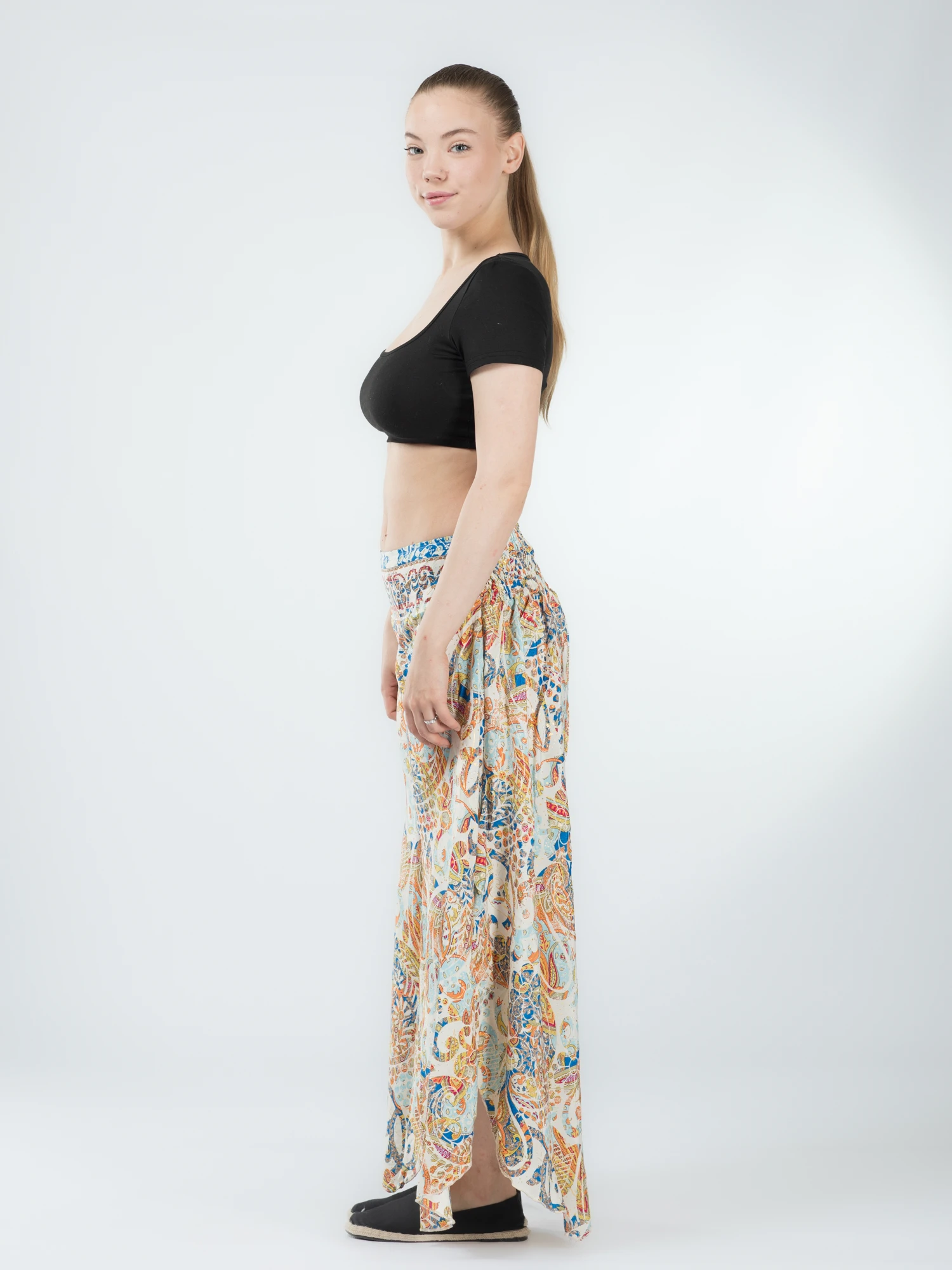 Pantaloni Petal Tips din material fluid - Model 3 [3]