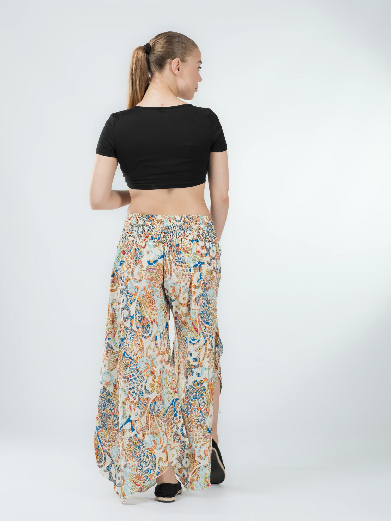 Pantaloni Petal Tips din material fluid - Model 3 [4]