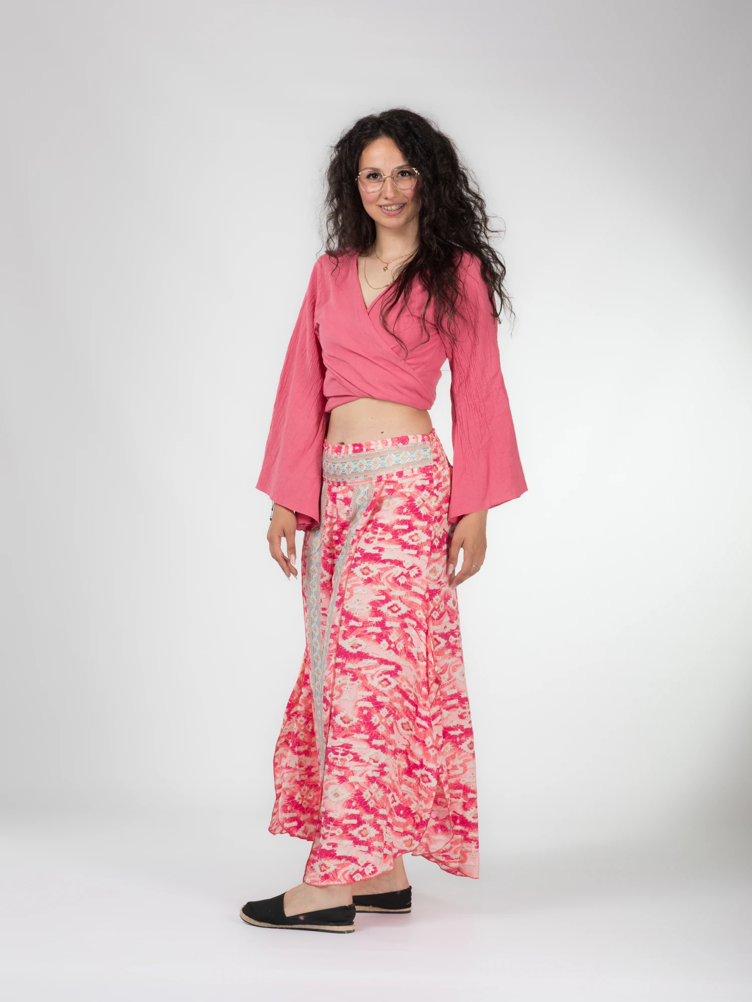 Pantaloni petrecuți din material fluid cu print și fir auriu - Model 22 [6]