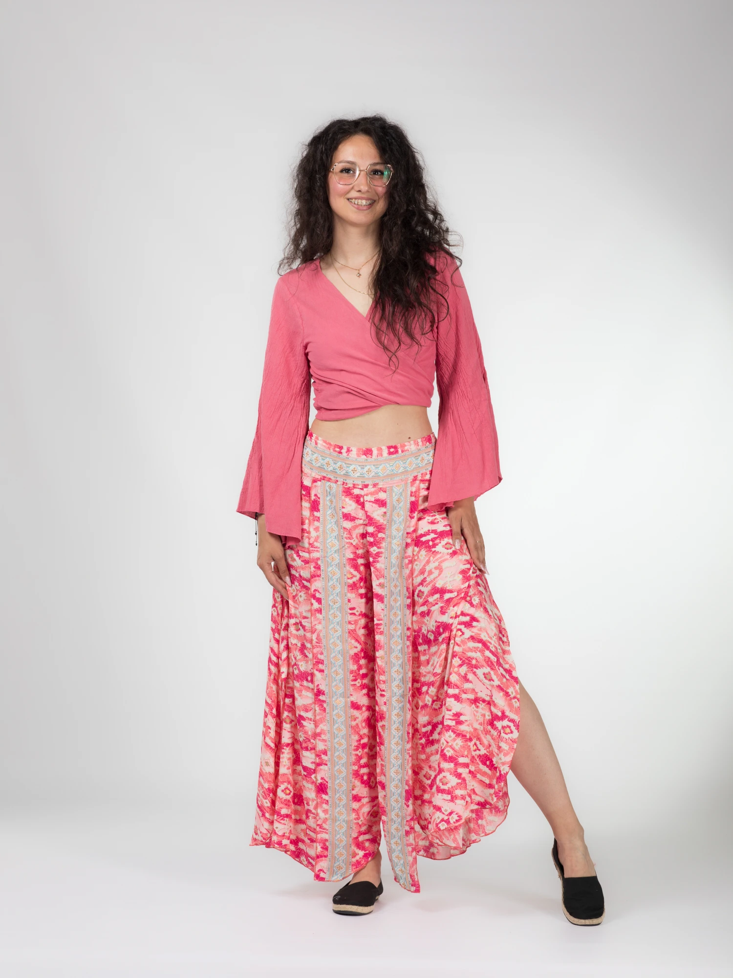 Pantaloni petrecuți din material fluid cu print și fir auriu - Model 22 [7]
