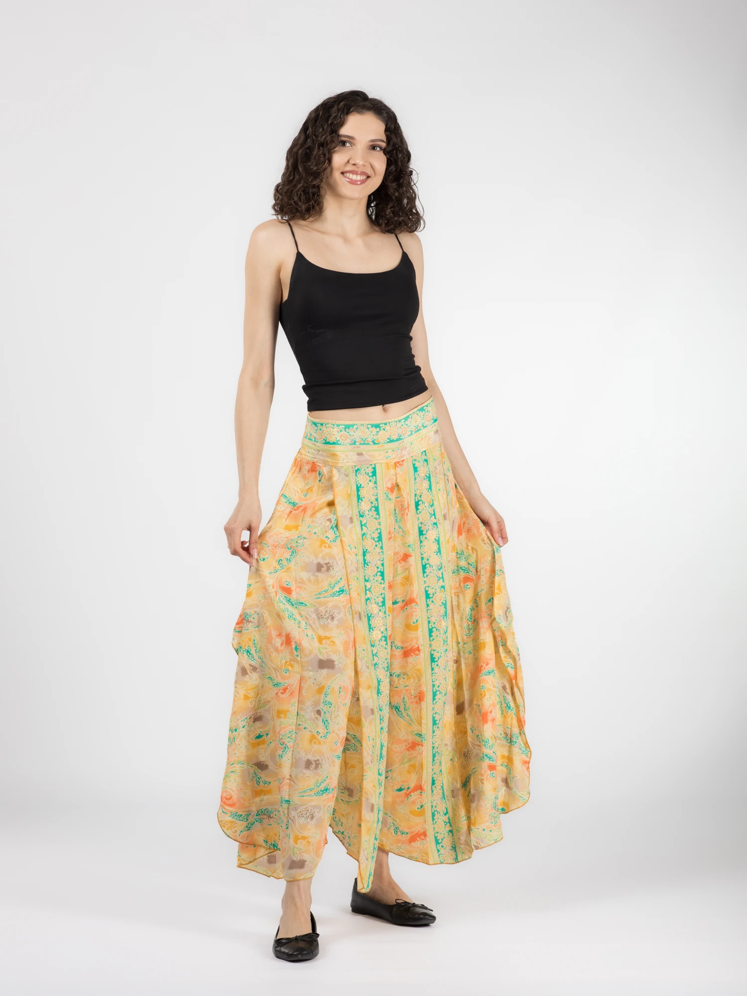 Pantaloni petrecuți din material fluid cu print și fir auriu - Model 27 [2]
