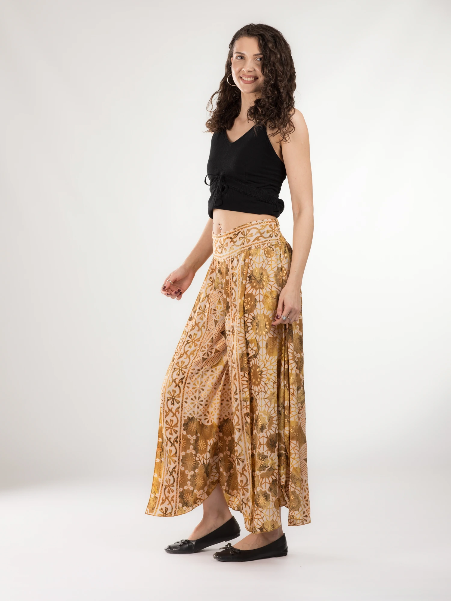 Pantaloni petrecuți din material fluid cu print și fir auriu - Model 37 [3]