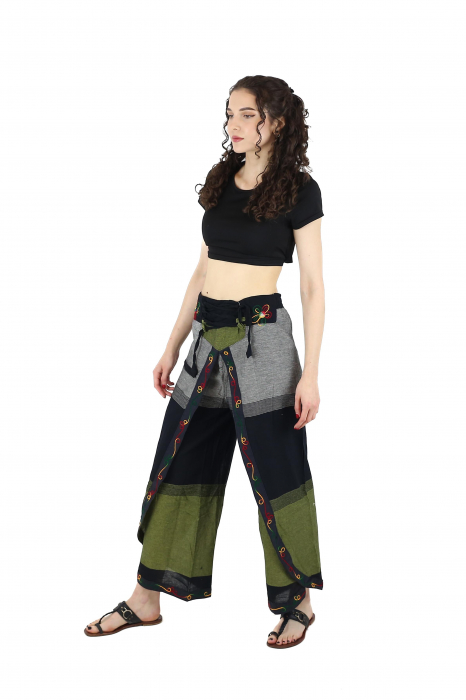 Pantaloni Sary cu broderie - Menta [3]