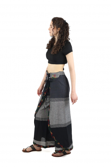 Pantaloni Sary cu broderie - Menta [3]