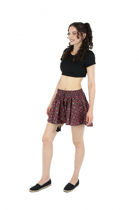 Pantaloni scurti largi cu buzunare si snur reglabil - Model 4 [3]