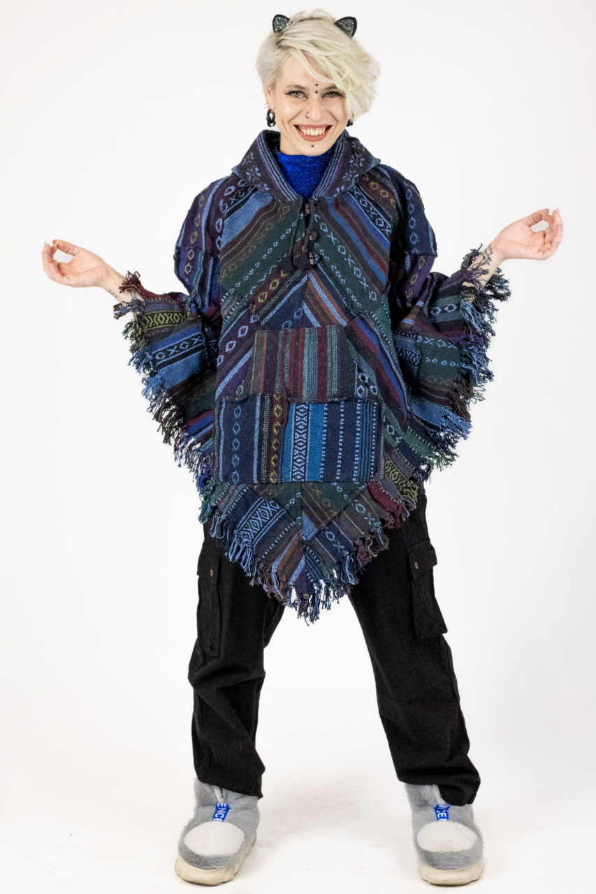 Poncho cu motive gheri si gluga - Verde [2]