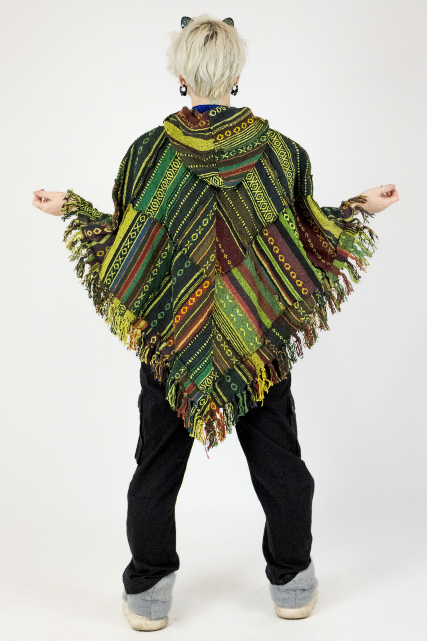 Poncho cu motive gheri si gluga - Verde [3]