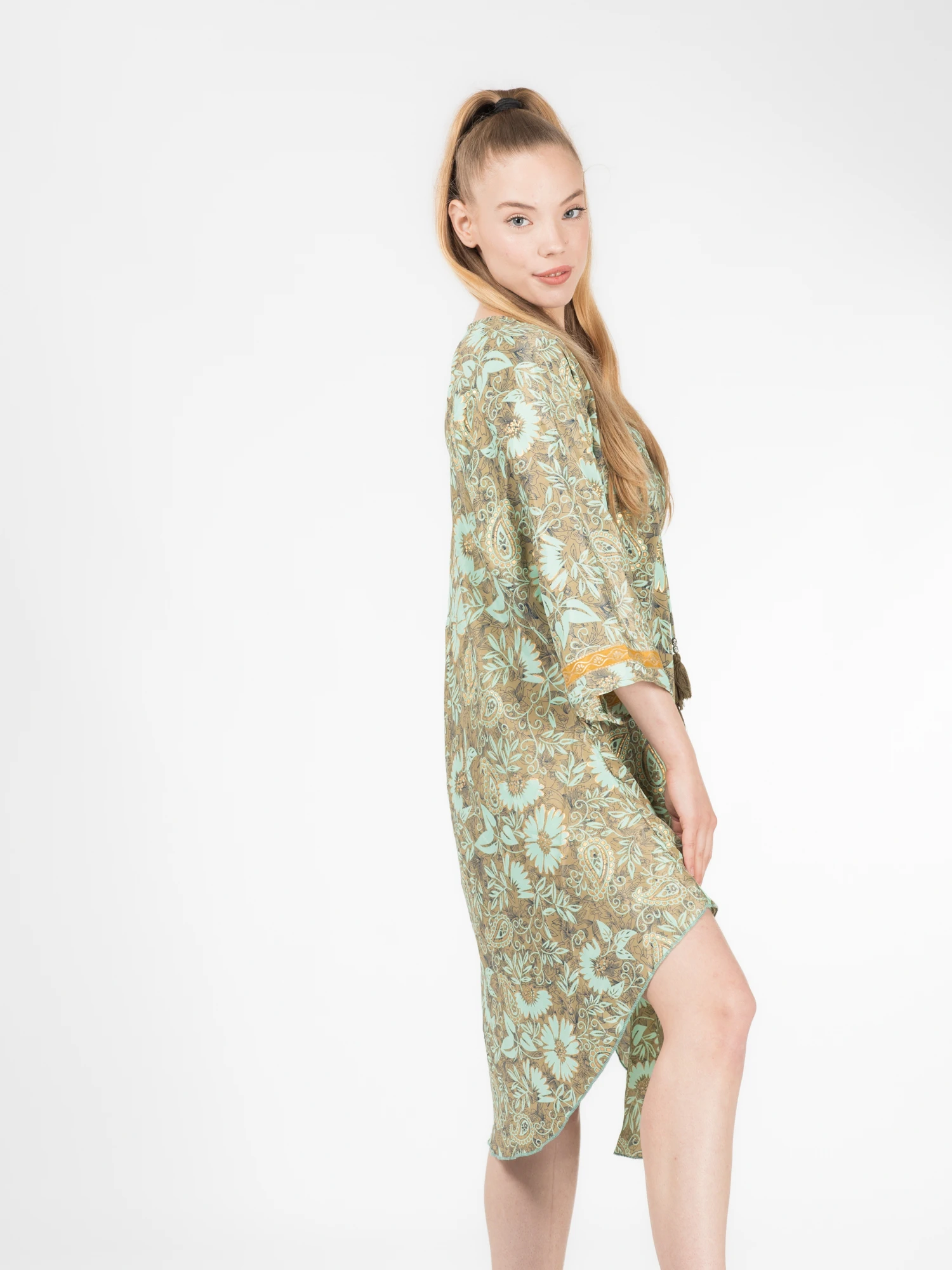 Rochie boho asimetrică din material fluid cu print și detalii aurii - Model 3 [4]