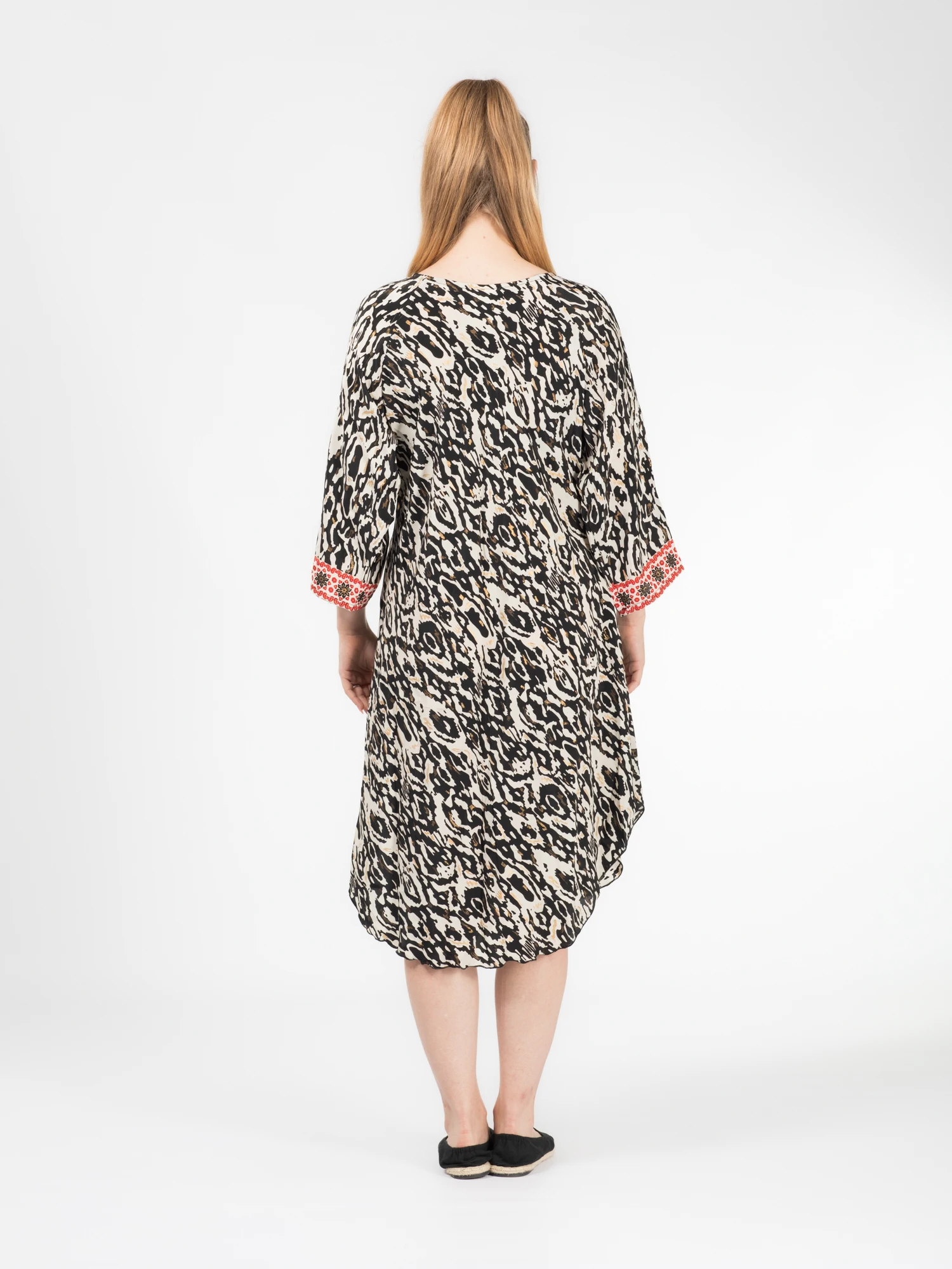 Rochie boho asimetrică din material fluid cu print și detalii aurii - Model 5 [3]