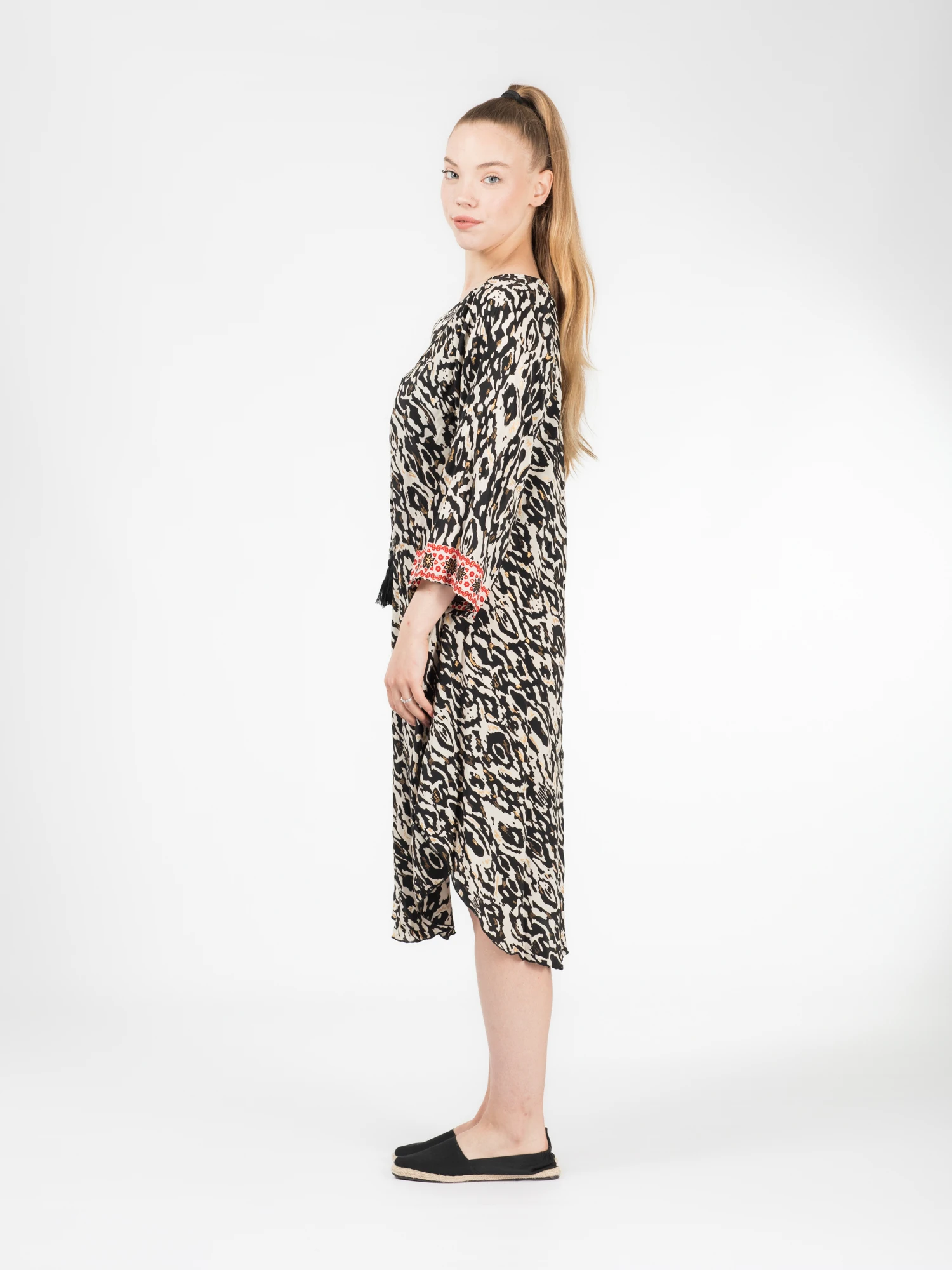 Rochie boho asimetrică din material fluid cu print și detalii aurii - Model 5 [2]