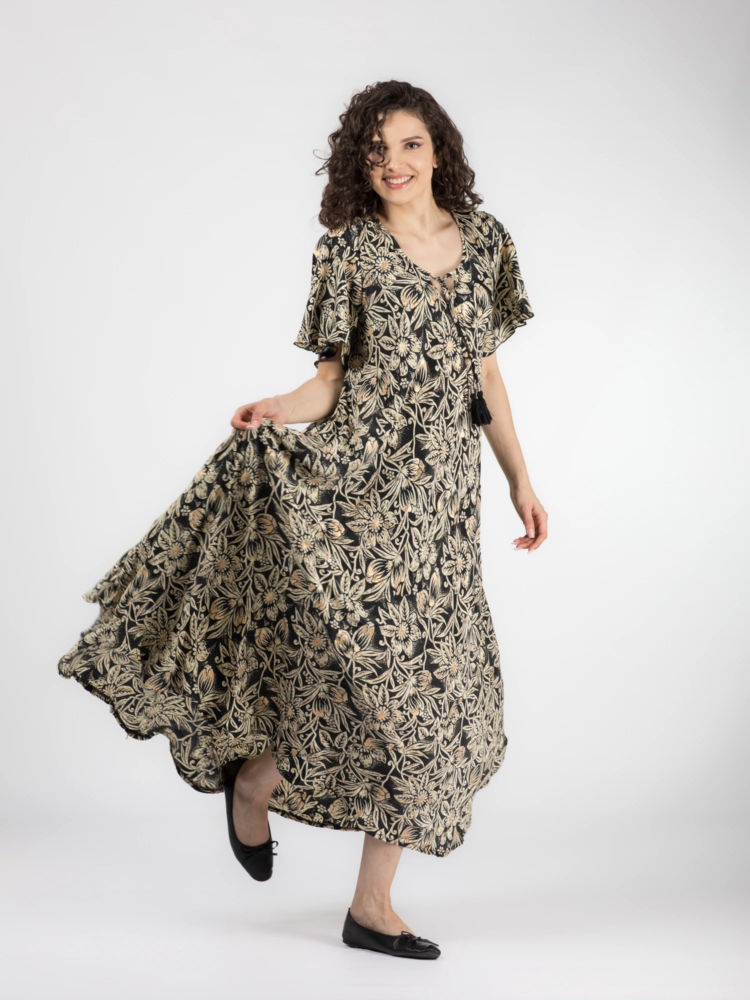 Rochie boho lejeră din material fluid cu detalii aurii - Model 1 [4]