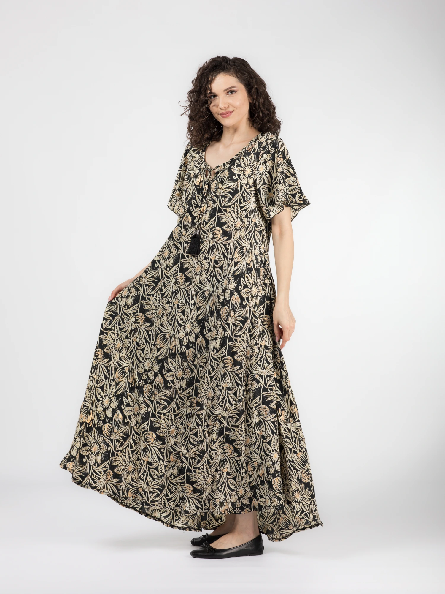 Rochie boho lejeră din material fluid cu detalii aurii - Model 1 [2]