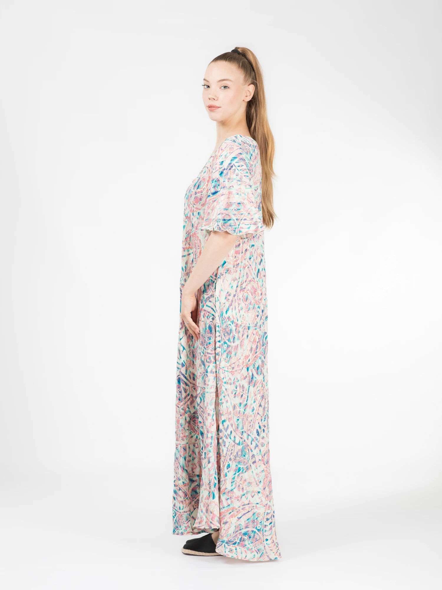 Rochie boho lejeră din material fluid cu detalii aurii - Model 3 [2]