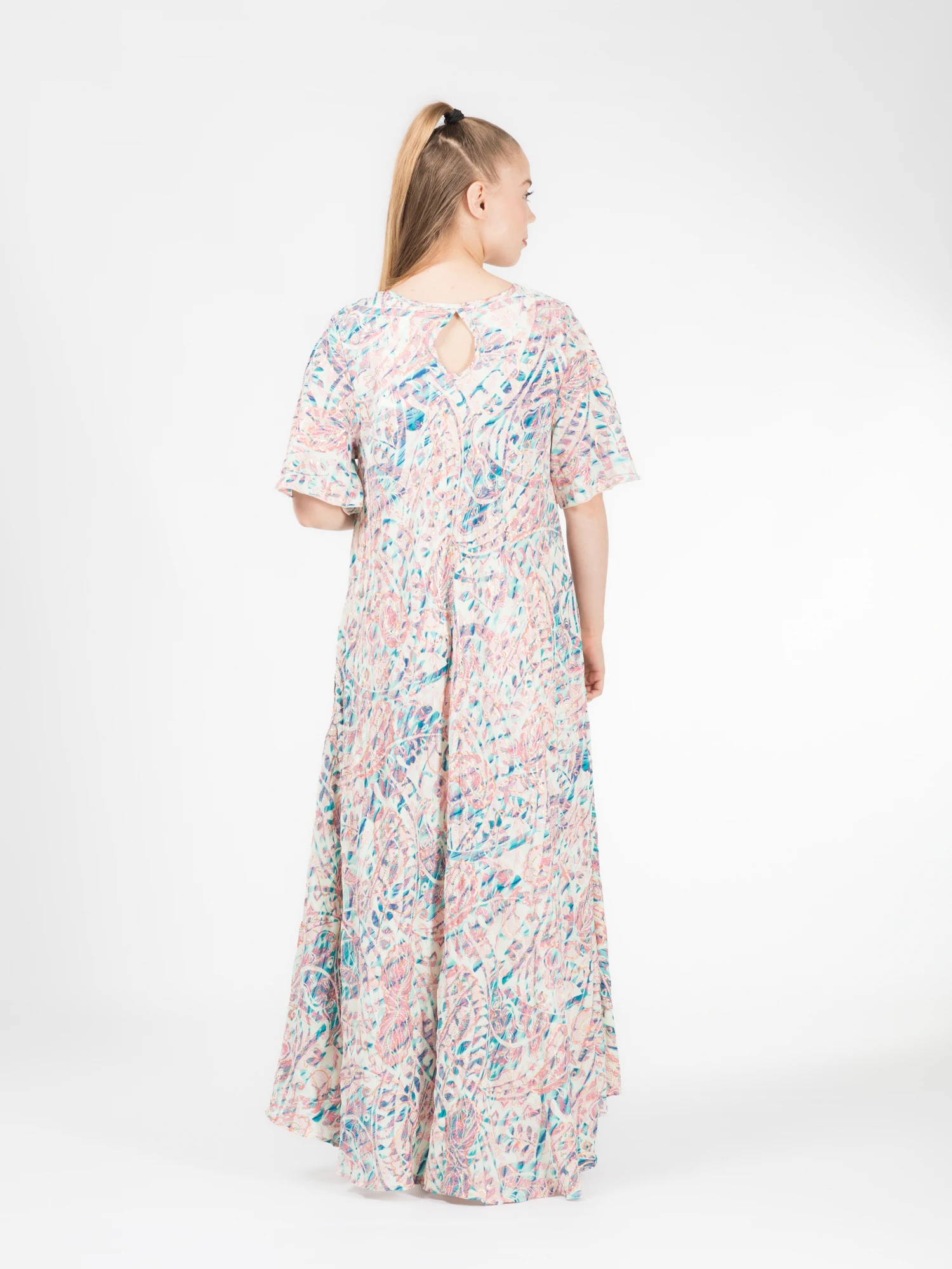 Rochie boho lejeră din material fluid cu detalii aurii - Model 3 [3]