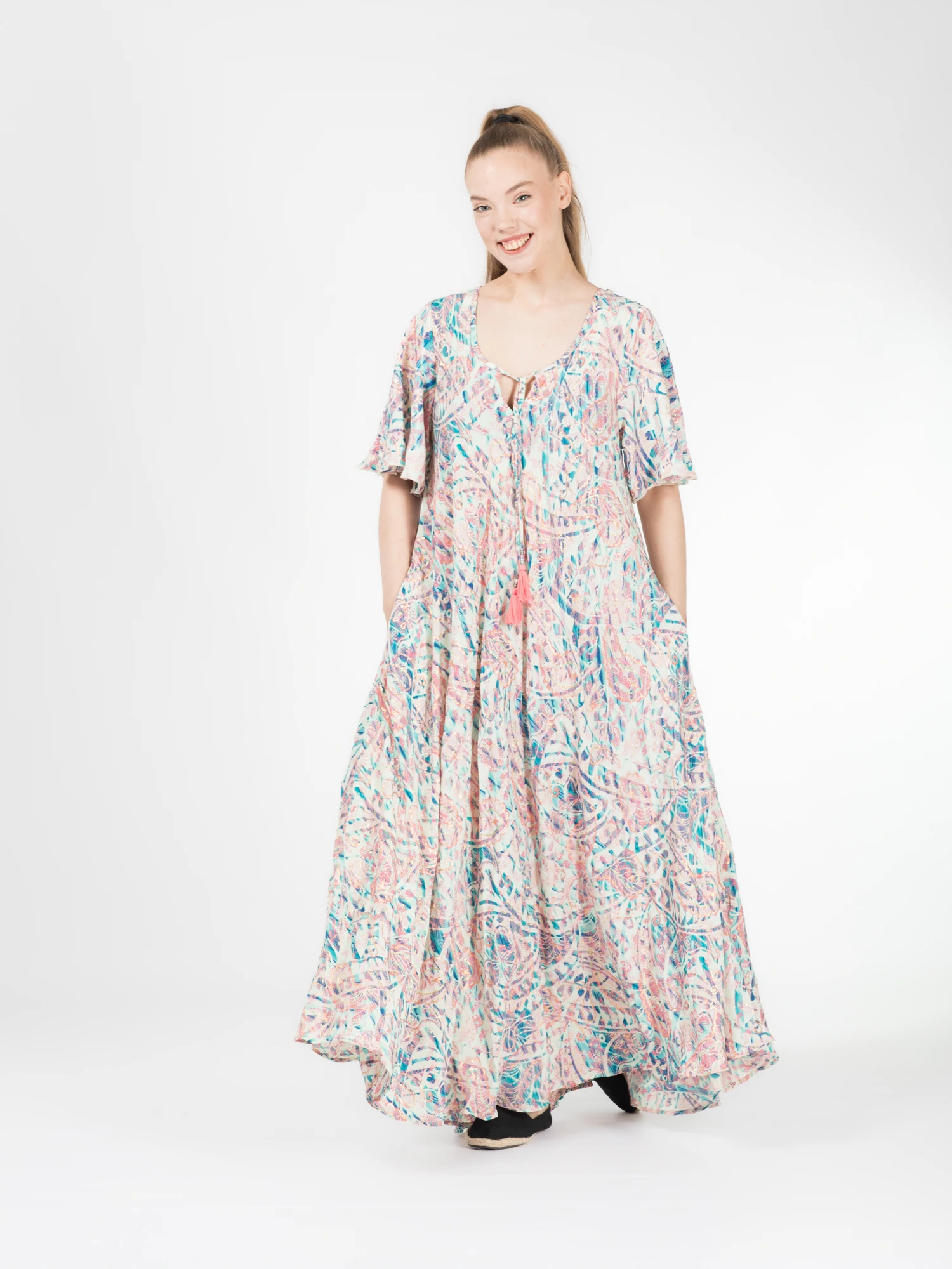 Rochie boho lejeră din material fluid cu detalii aurii - Model 3 [7]