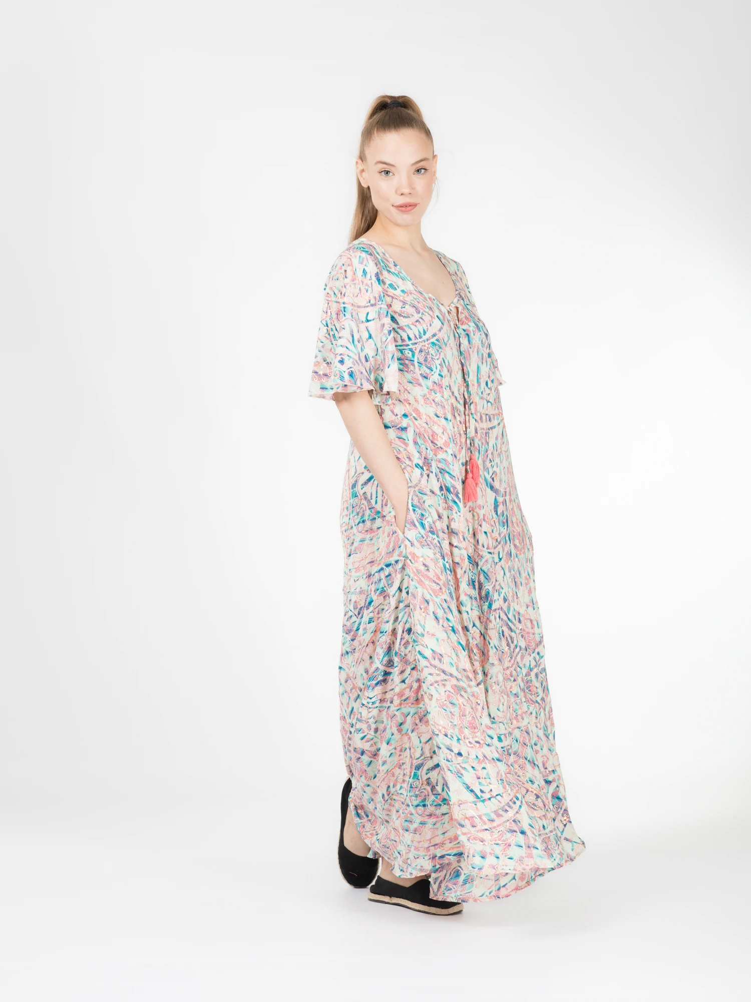 Rochie boho lejeră din material fluid cu detalii aurii - Model 3 [4]