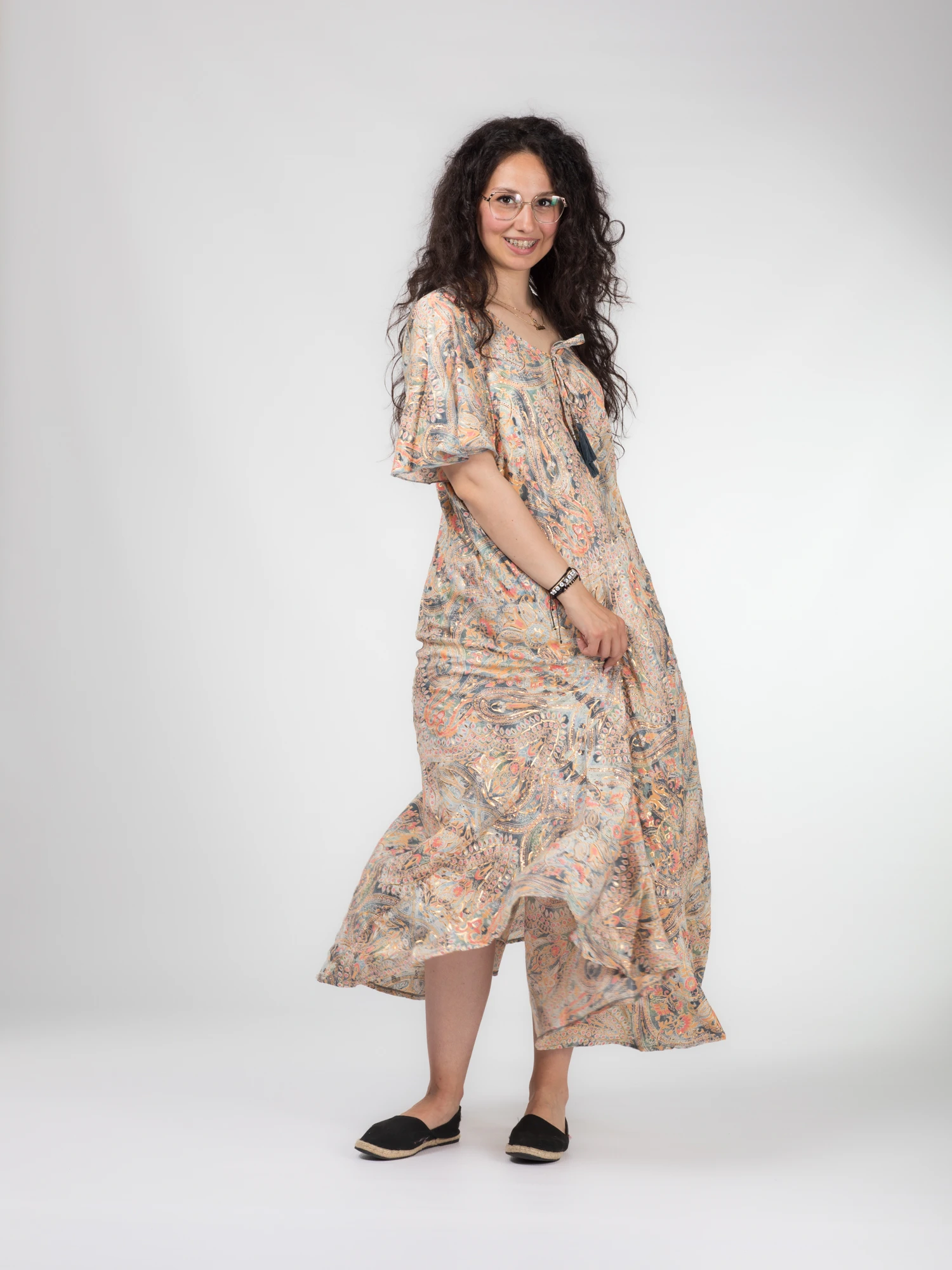 Rochie boho lejeră din material fluid cu detalii aurii - Model 5 [4]