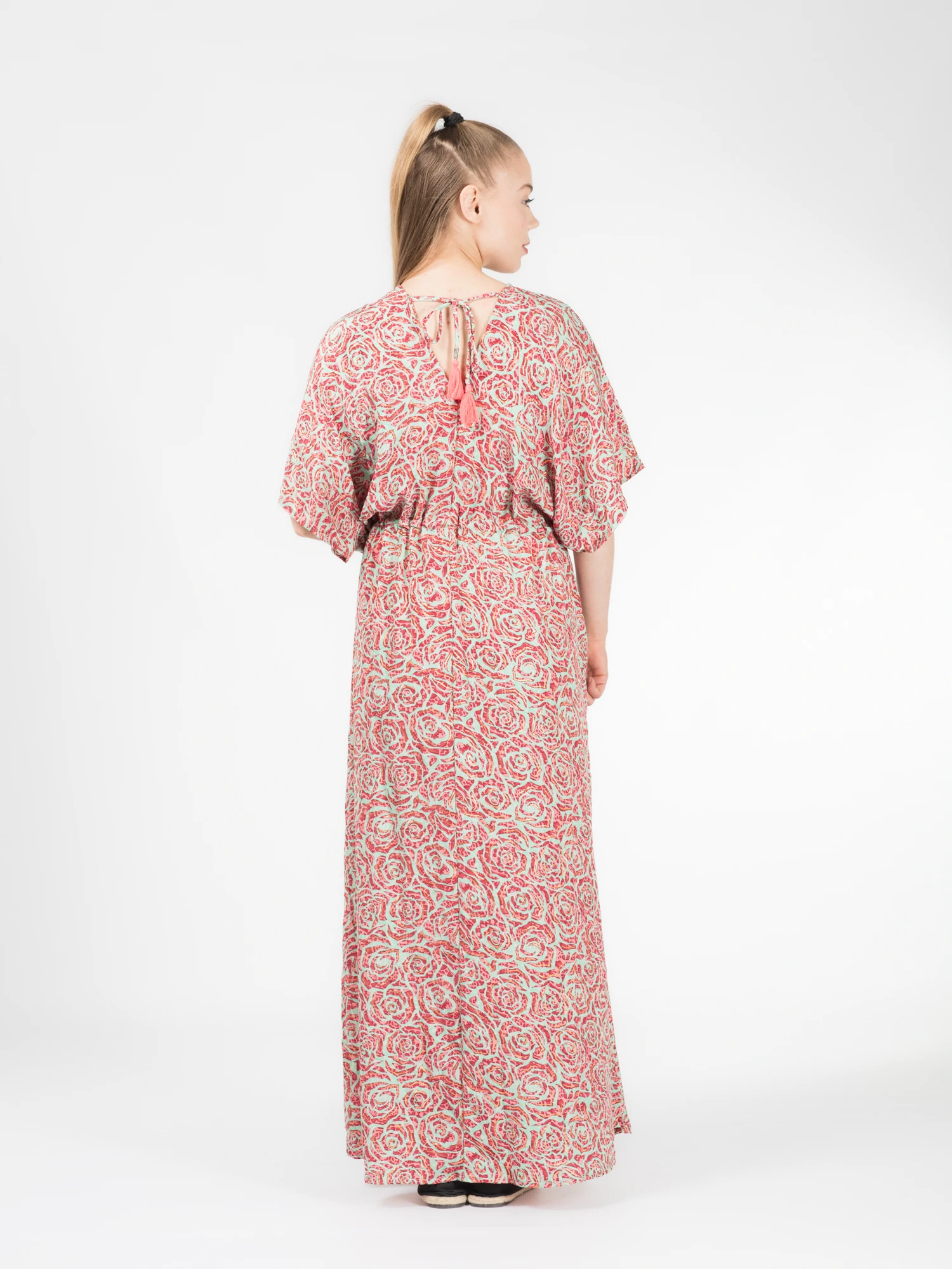 Rochie boho lejeră din material fluid șnur în talie și crăpătură pe mijloc - Model 3 [3]