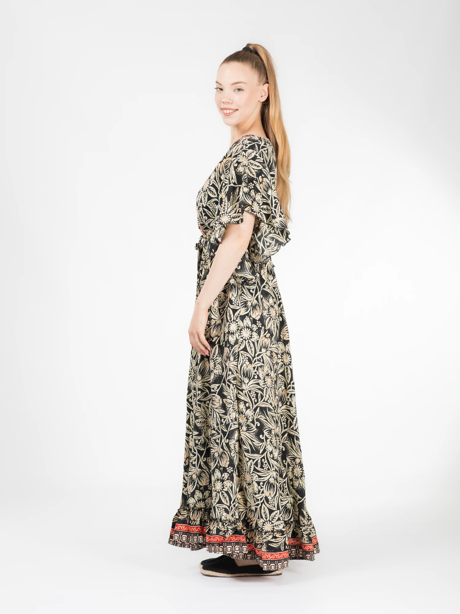 Rochie boho lungă din material fluid cu decolteu romantic și detalii aurii - Model 2 [2]