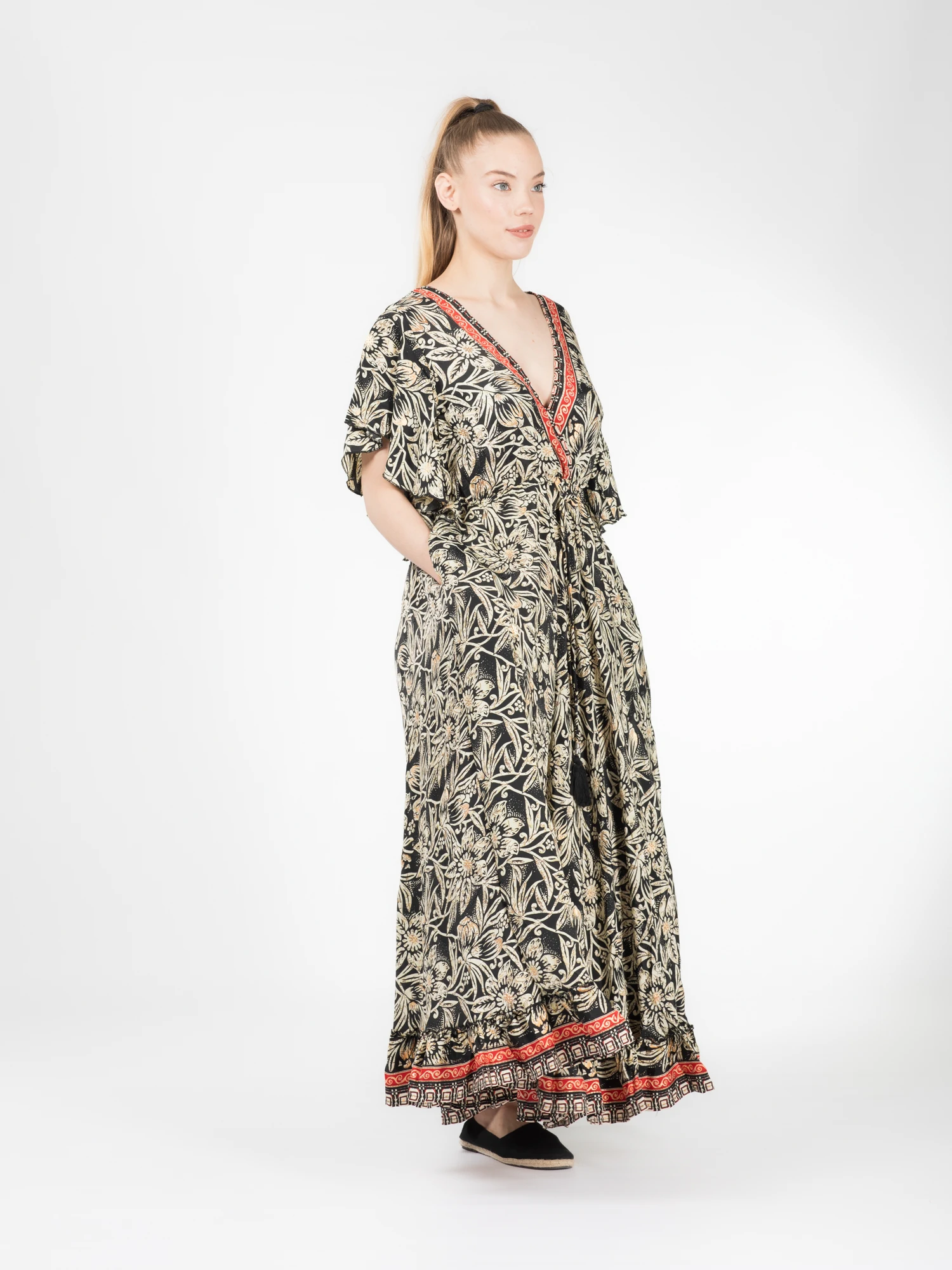 Rochie boho lungă din material fluid cu decolteu romantic și detalii aurii - Model 2 [5]