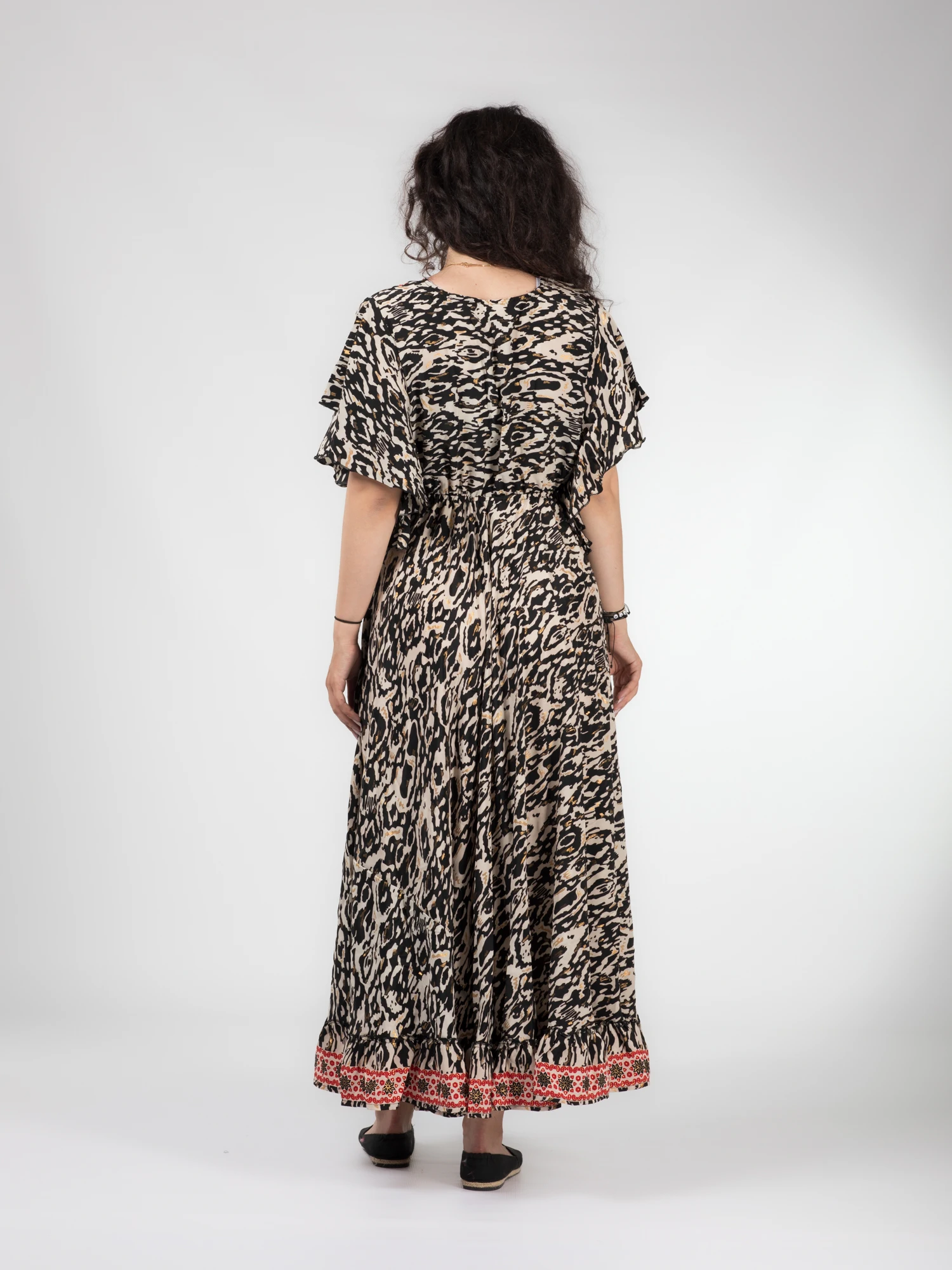 Rochie boho lungă din material fluid cu decolteu romantic și detalii aurii - Model 4 [3]