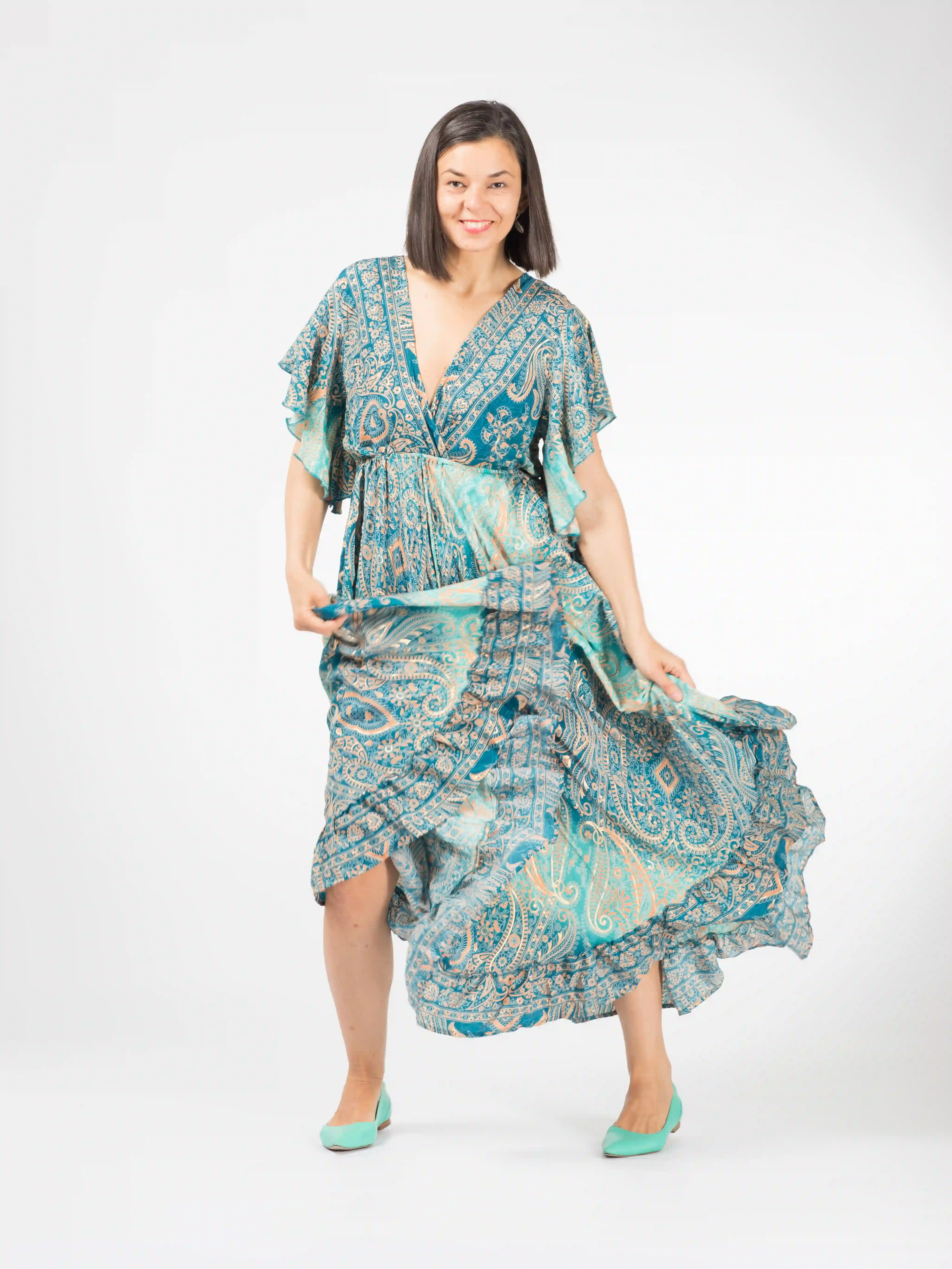 Rochie boho lungă din material fluid cu decolteu romantic și detalii aurii - Model 5 [5]