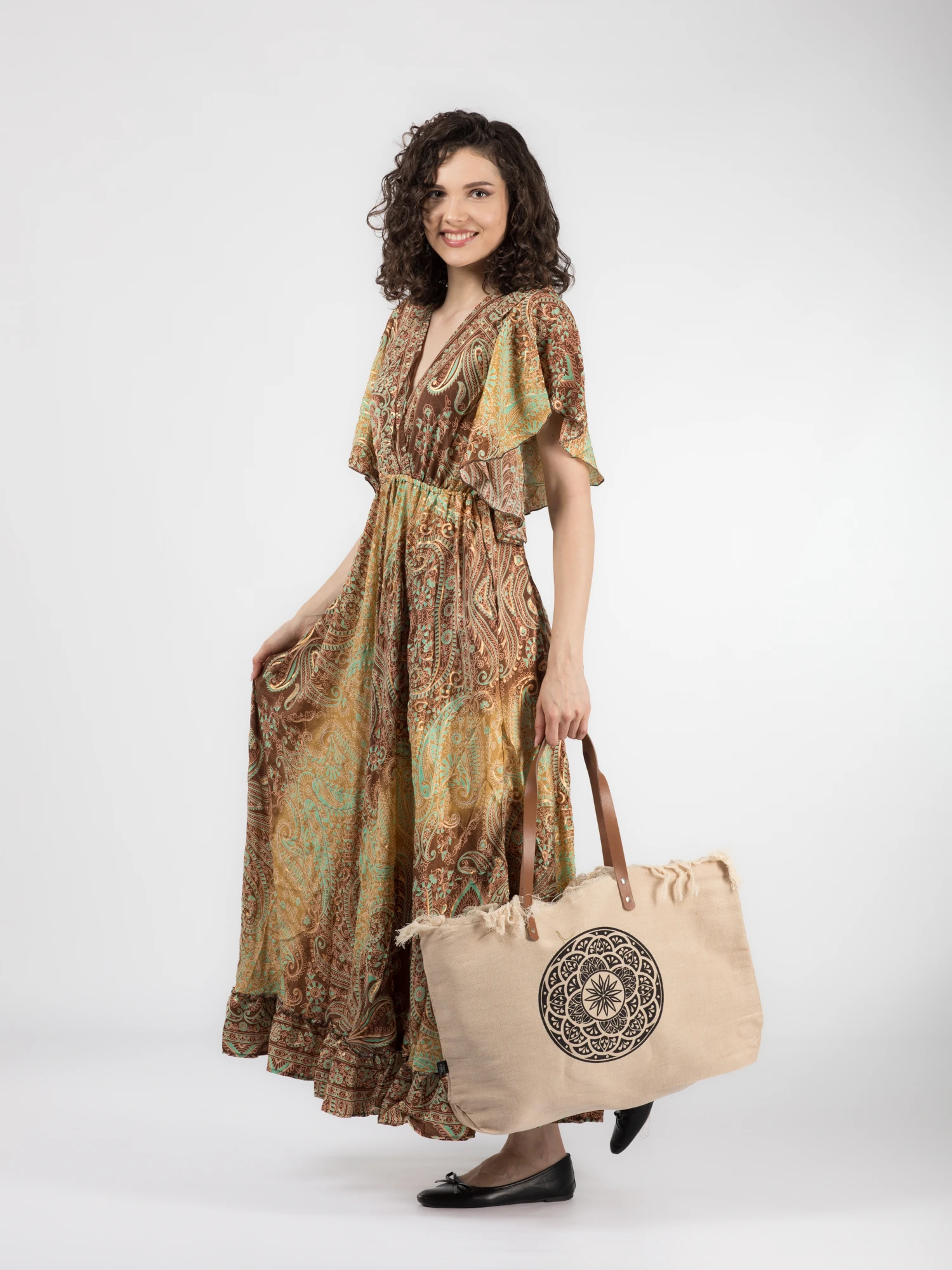 Rochie boho lungă din material fluid cu decolteu romantic și detalii aurii - Model 6 [8]