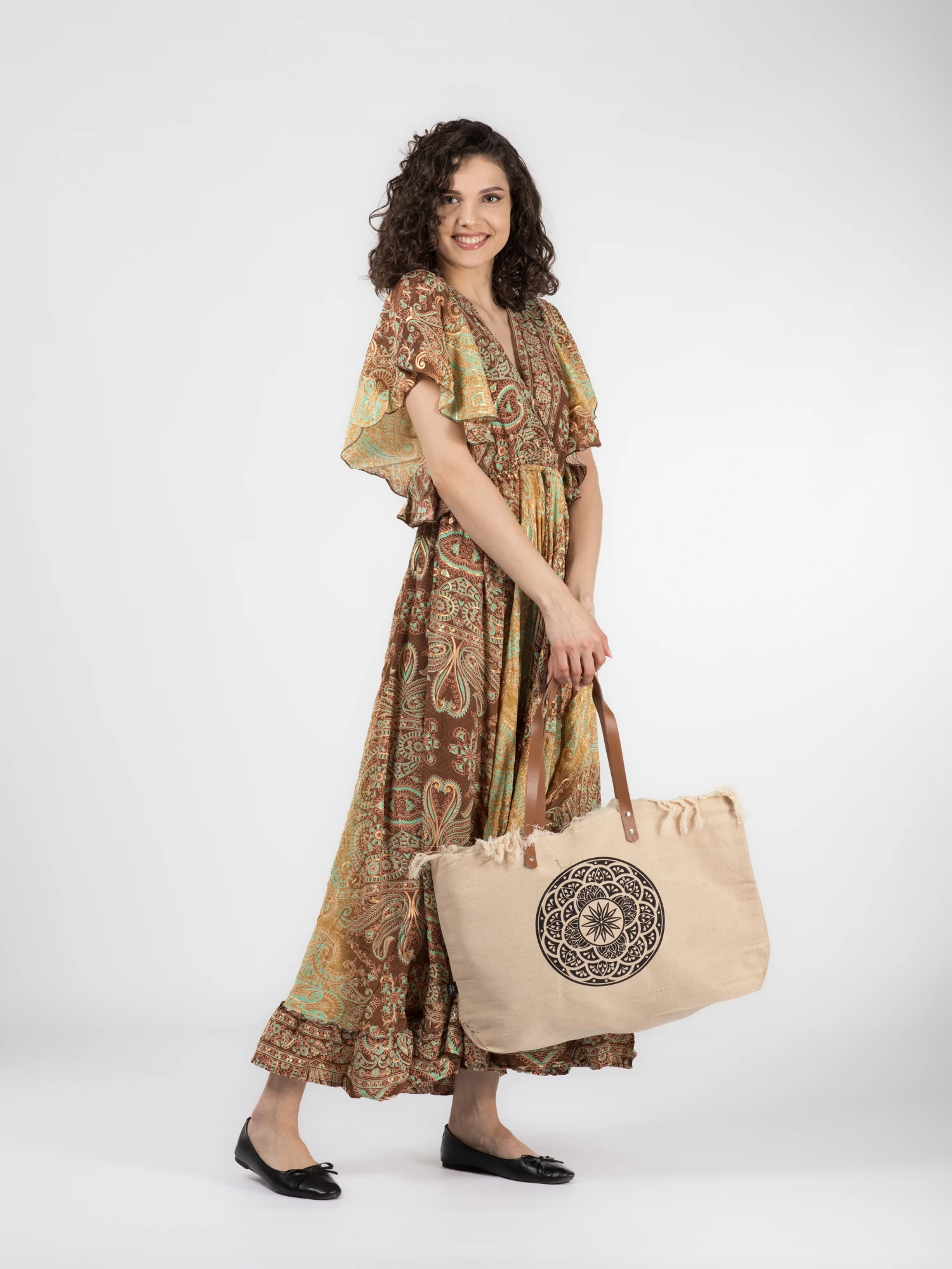 Rochie boho lungă din material fluid cu decolteu romantic și detalii aurii - Model 6 [3]