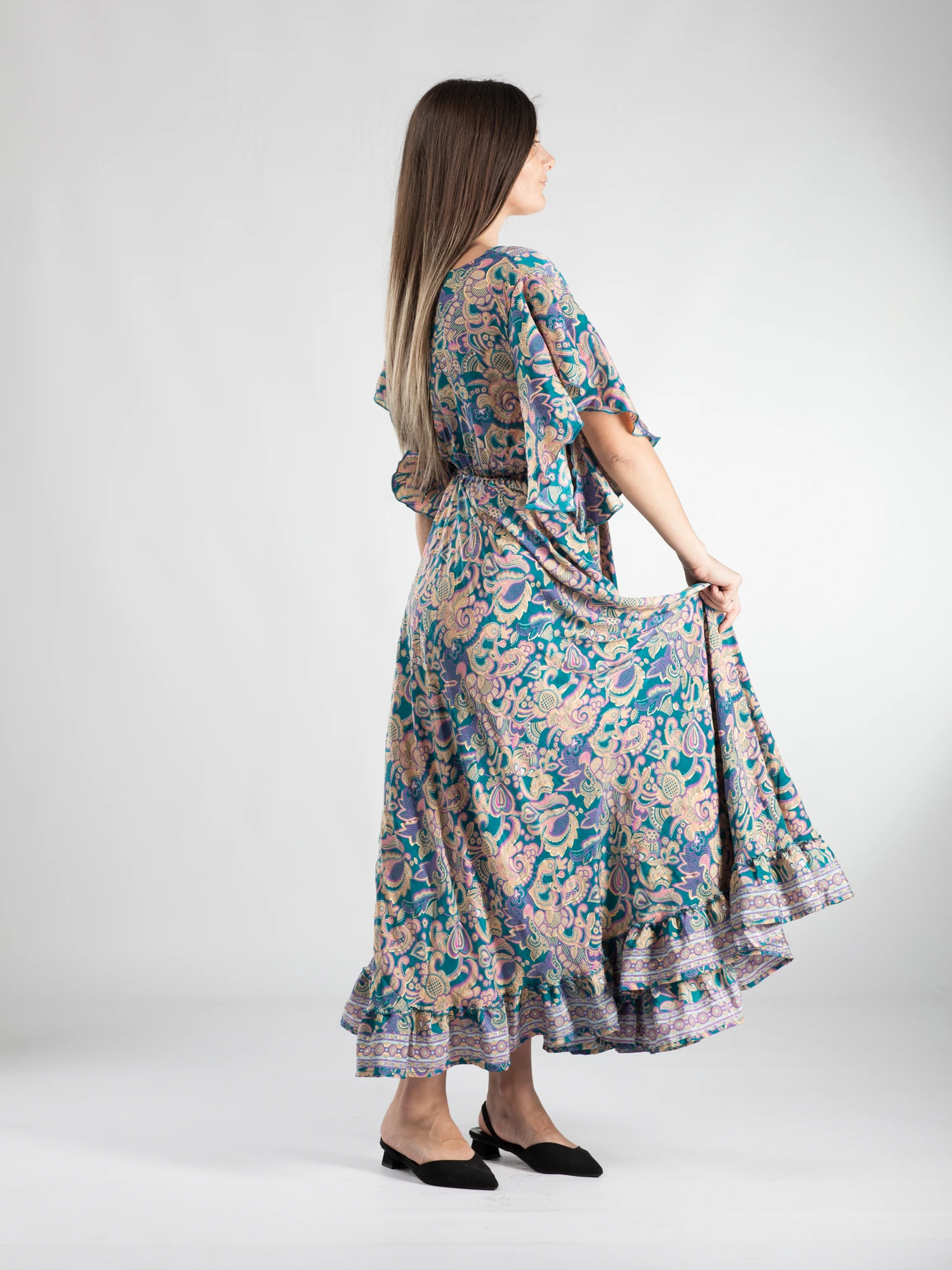 Rochie boho lungă din material fluid cu decolteu romantic și detalii aurii - Model 7 [4]