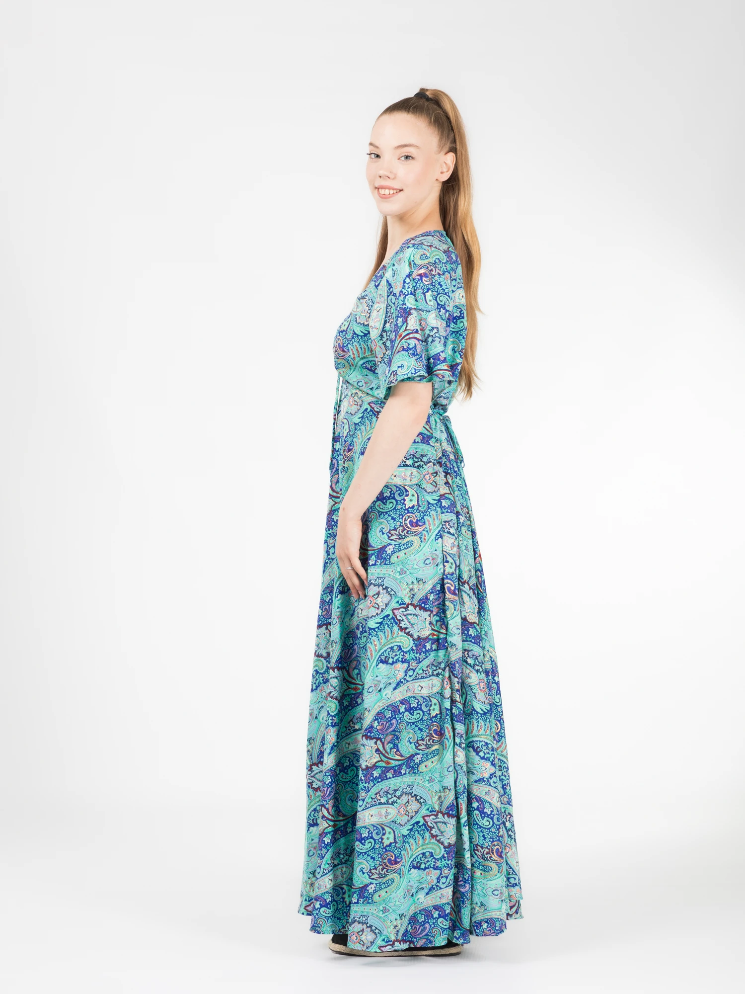 Rochie boho lungă din material fluid cu șnur în talie și detali aurii - Model 1 [2]