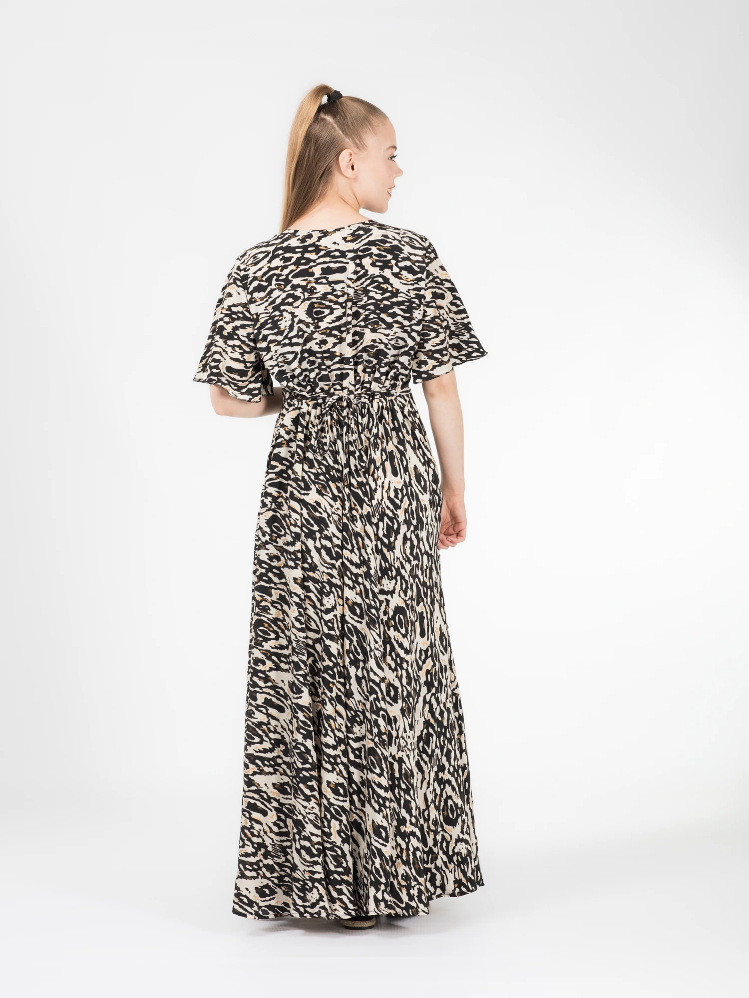 Rochie boho lungă din material fluid cu șnur în talie și detali aurii - Model 4 [3]