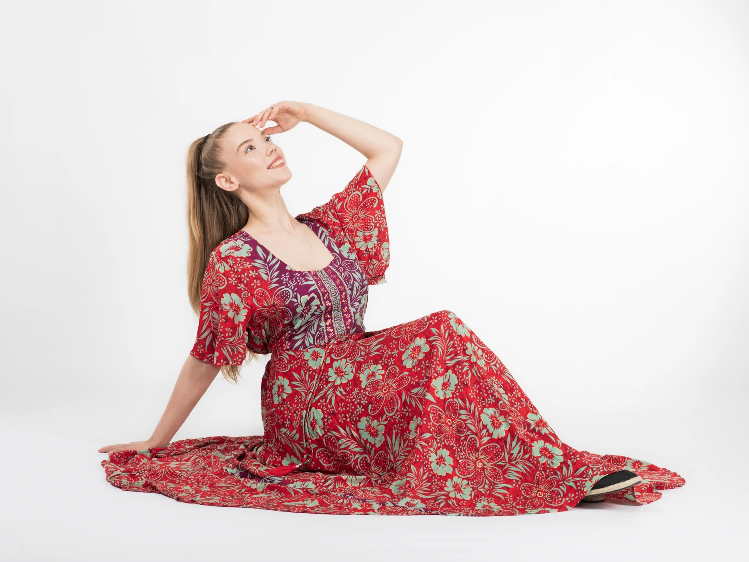 Rochie boho lungă din material fluid cu șnur în talie și detali aurii - Model 5 [5]