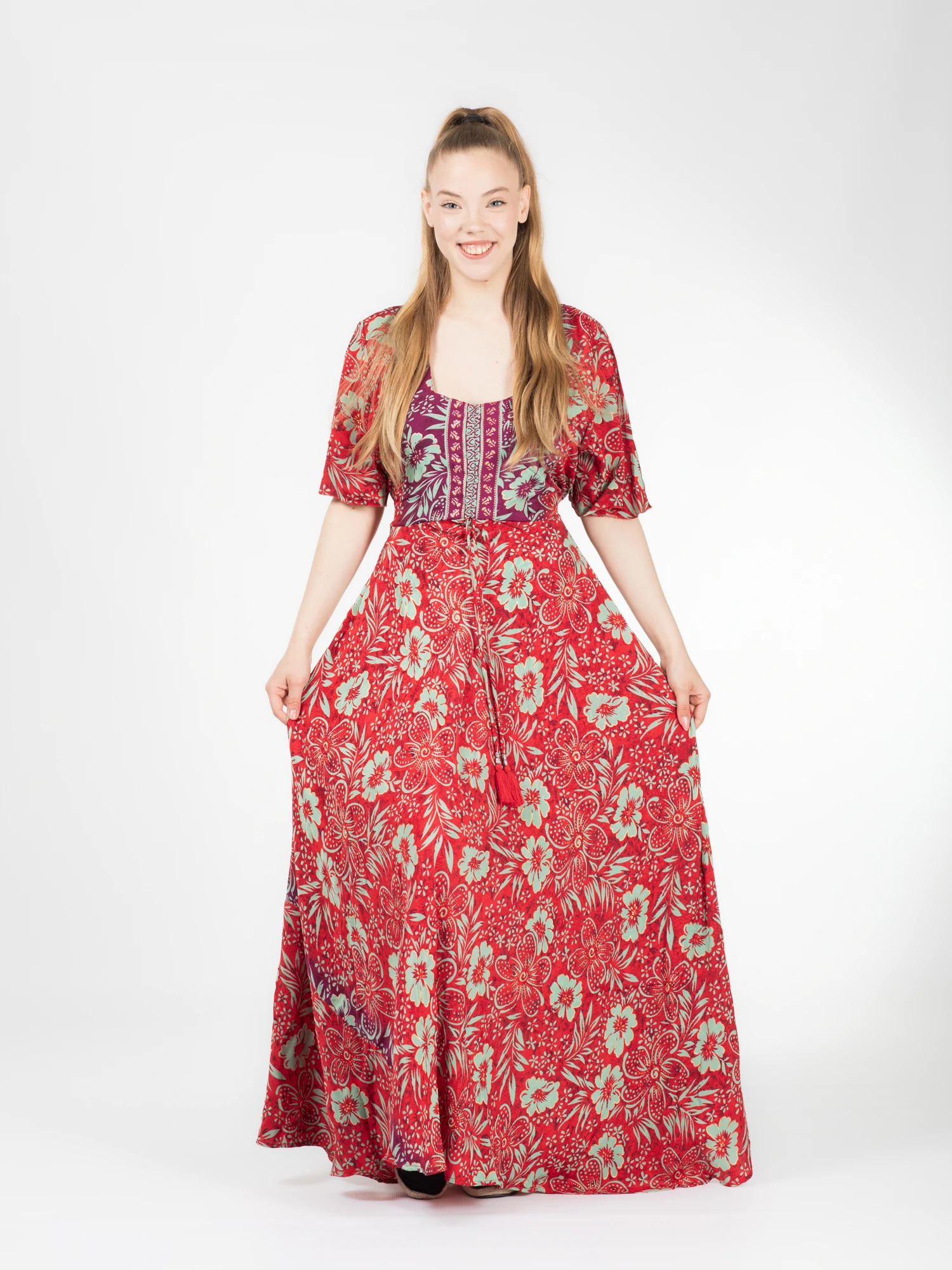 Rochie boho lungă din material fluid cu șnur în talie și detali aurii - Model 5 [1]