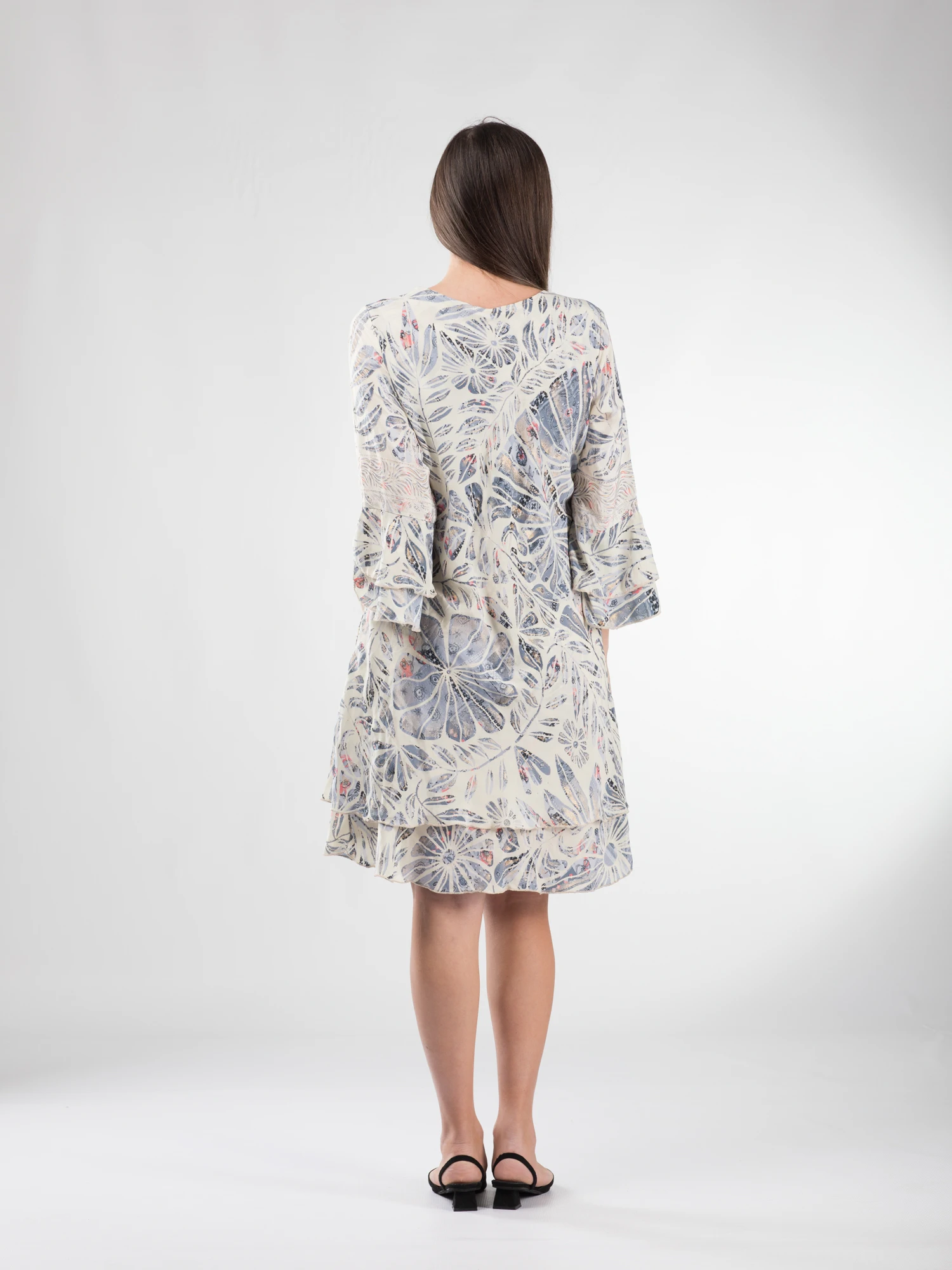 Rochie boho scurtă din material fluid cu mîneci 3/4 cu volane - Model 1 [3]