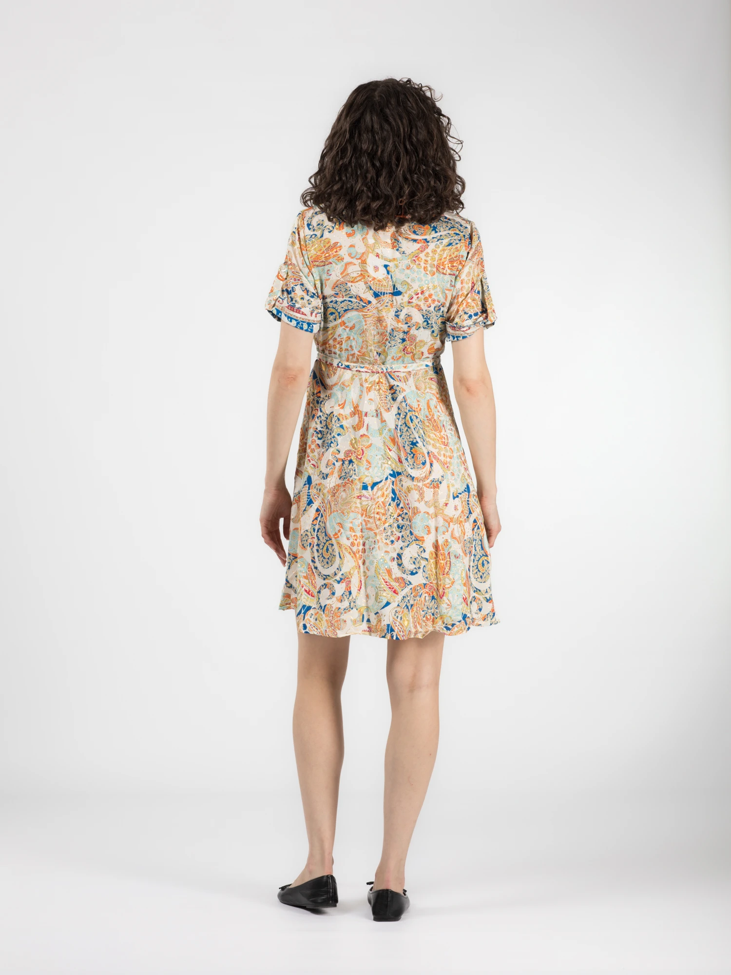 Rochie florală din material fuid cu detalii aurii și cordon în talie - Model 6 [6]