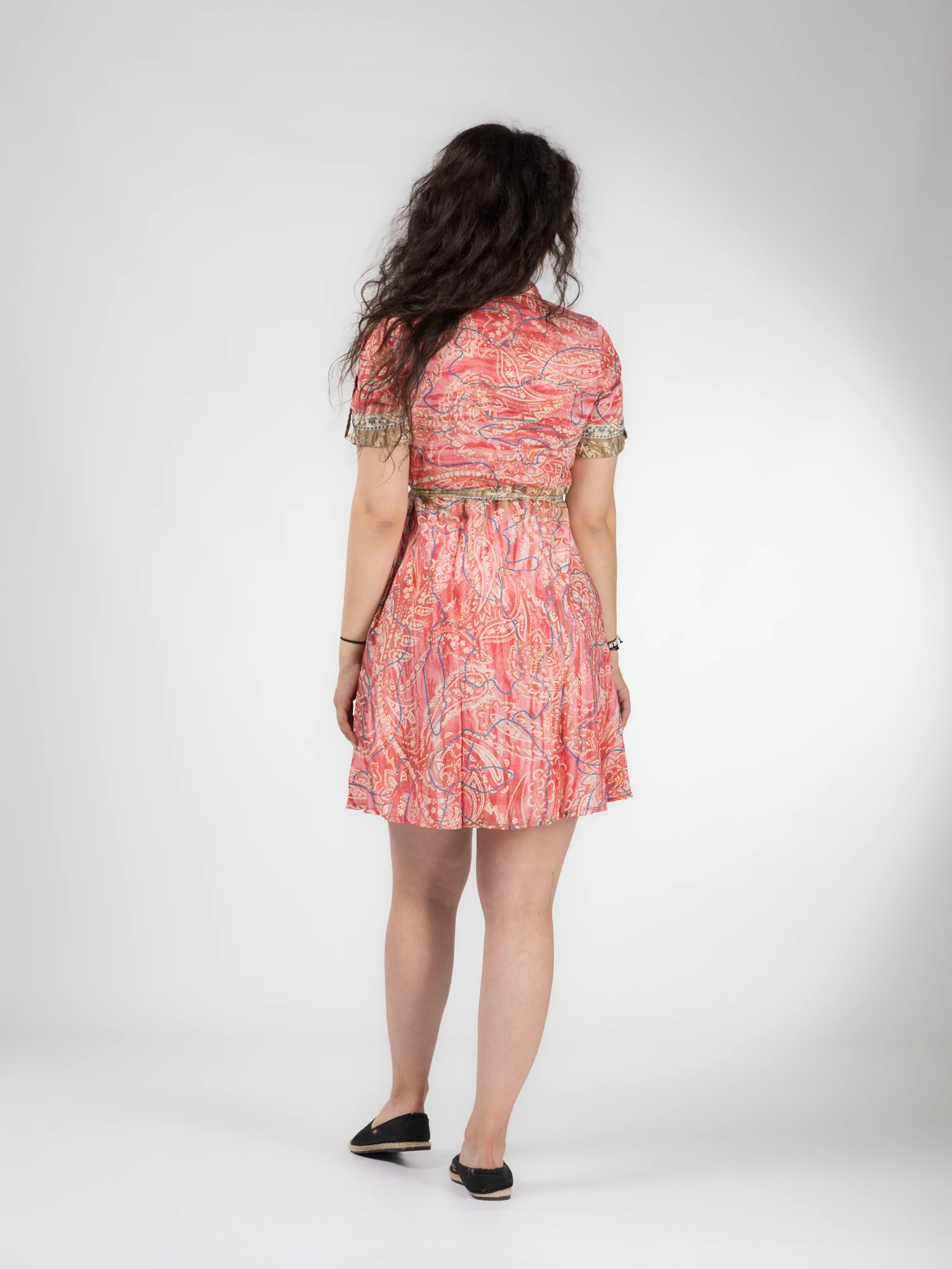 Rochie florală din material fuid cu detalii aurii și cordon în talie - Model 8 [5]