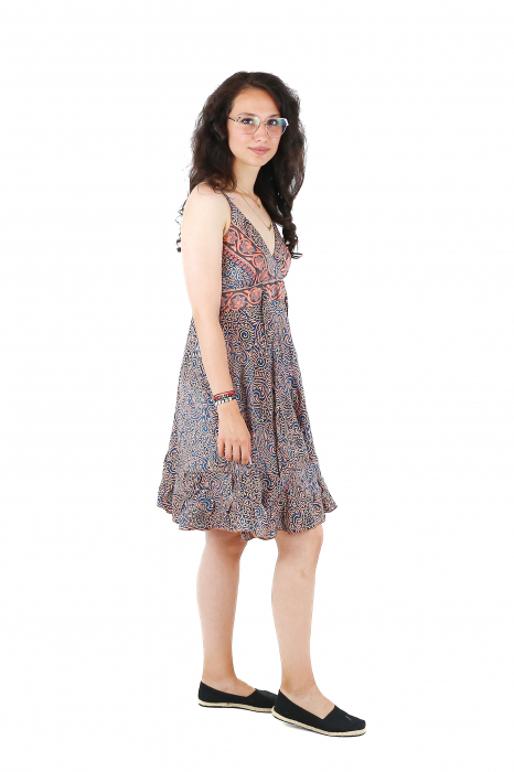 Rochie scurta din material fluid cu fir auriu si decolteu in V - Model 6 [4]