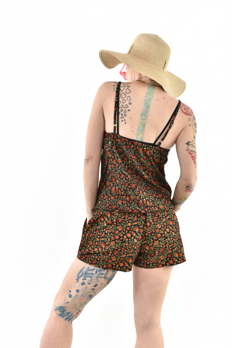 Salopeta scurta din material fluid - Motive florale [4]