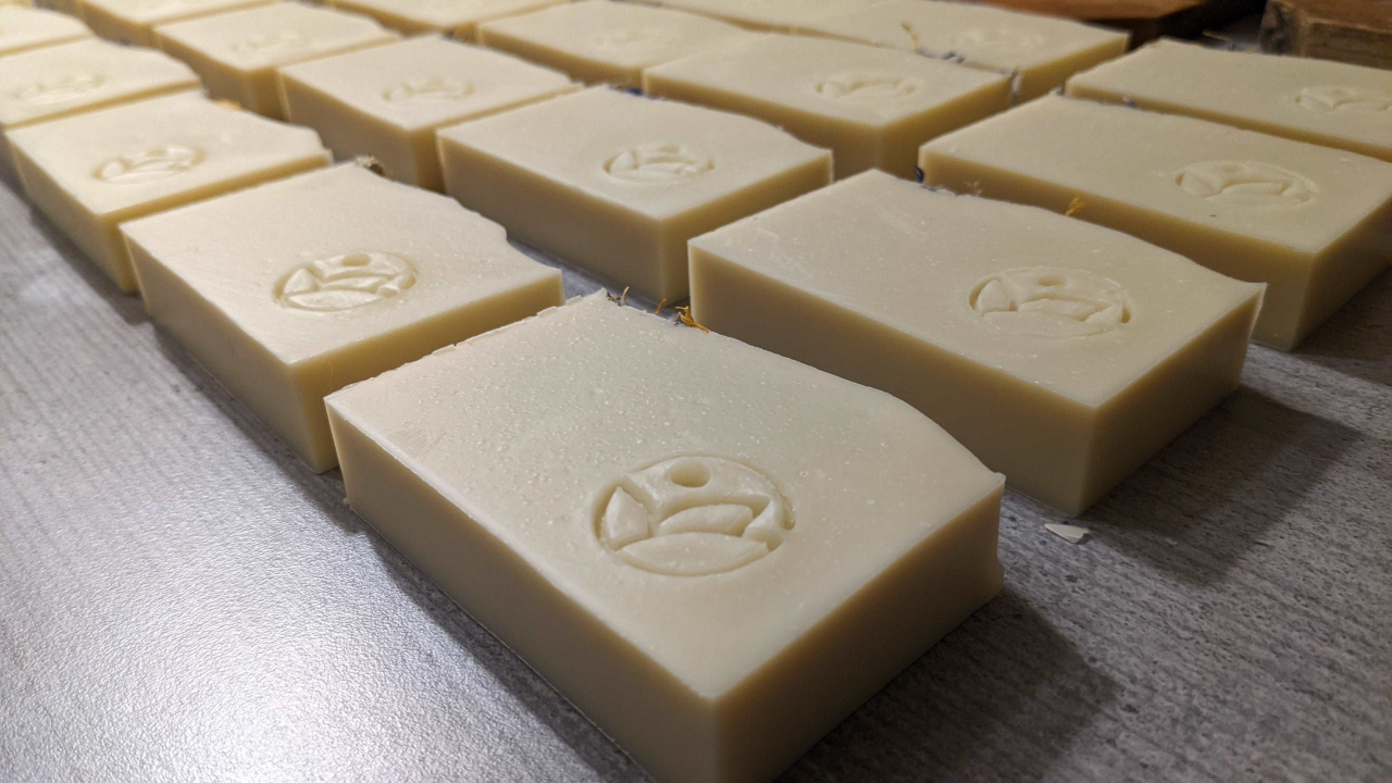 Sapun Natural Baby Soap - 120g - Chamomile, Calendula Oil & Shea Butter [3]