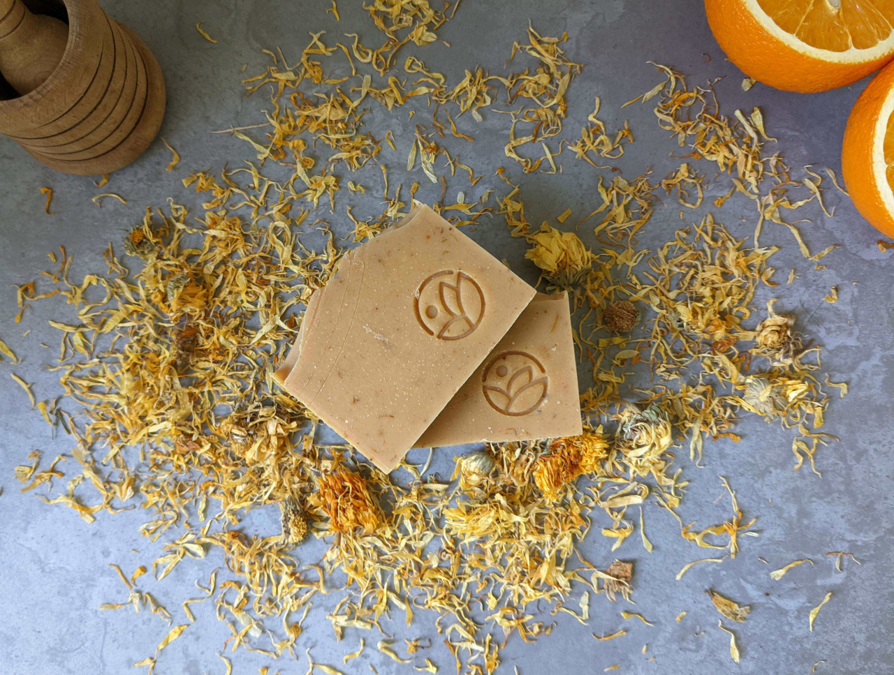 Sapun Natural - Calendula & Turmeric [3]