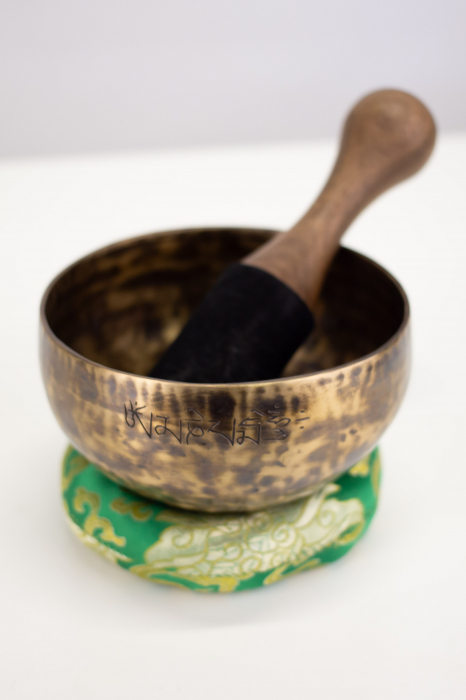 Singing Bowl Tibetan Autentic Forjat manual - Full Moon, 14 cm, 0,593 Kg [5]