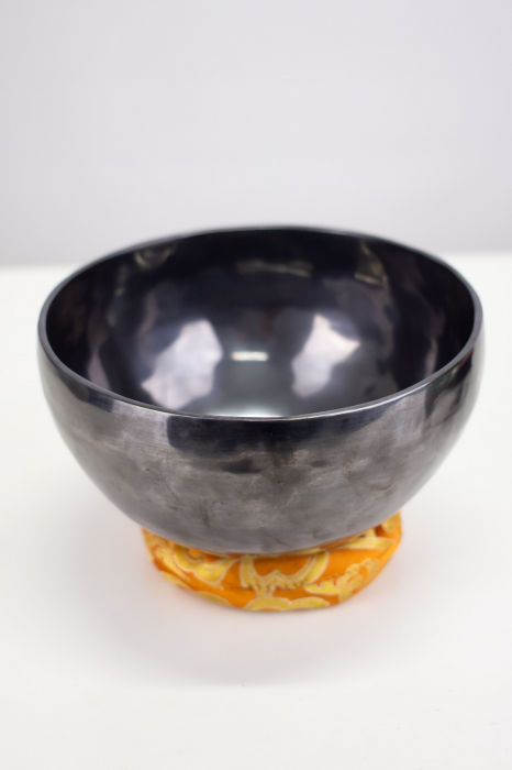 Singing Bowl Tibetan Autentic Forjat manual - Full Black 19,5 cm, 1,163 kg [1]