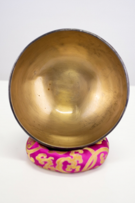 Singing Bowl Tibetan Autentic Forjat manual - Black Golden Border, 18 cm, 0,909 Kg [3]