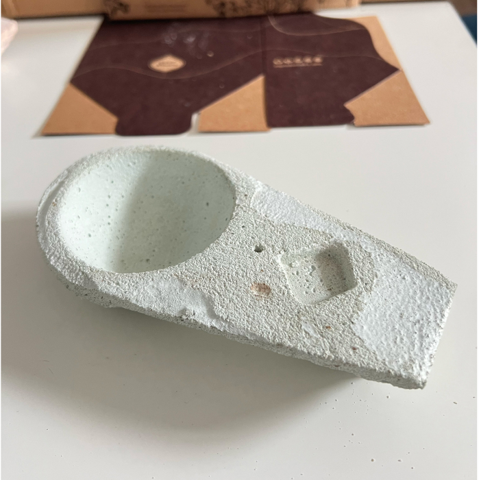 Suport colorat din ciment rezistent la căldură Sagrada Madre - Lungime totală 17 cm, Diametru 7,5 cm [2]